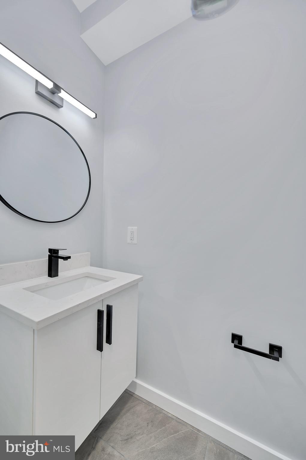 1552 8th STREET NW Unit: UNIT 2