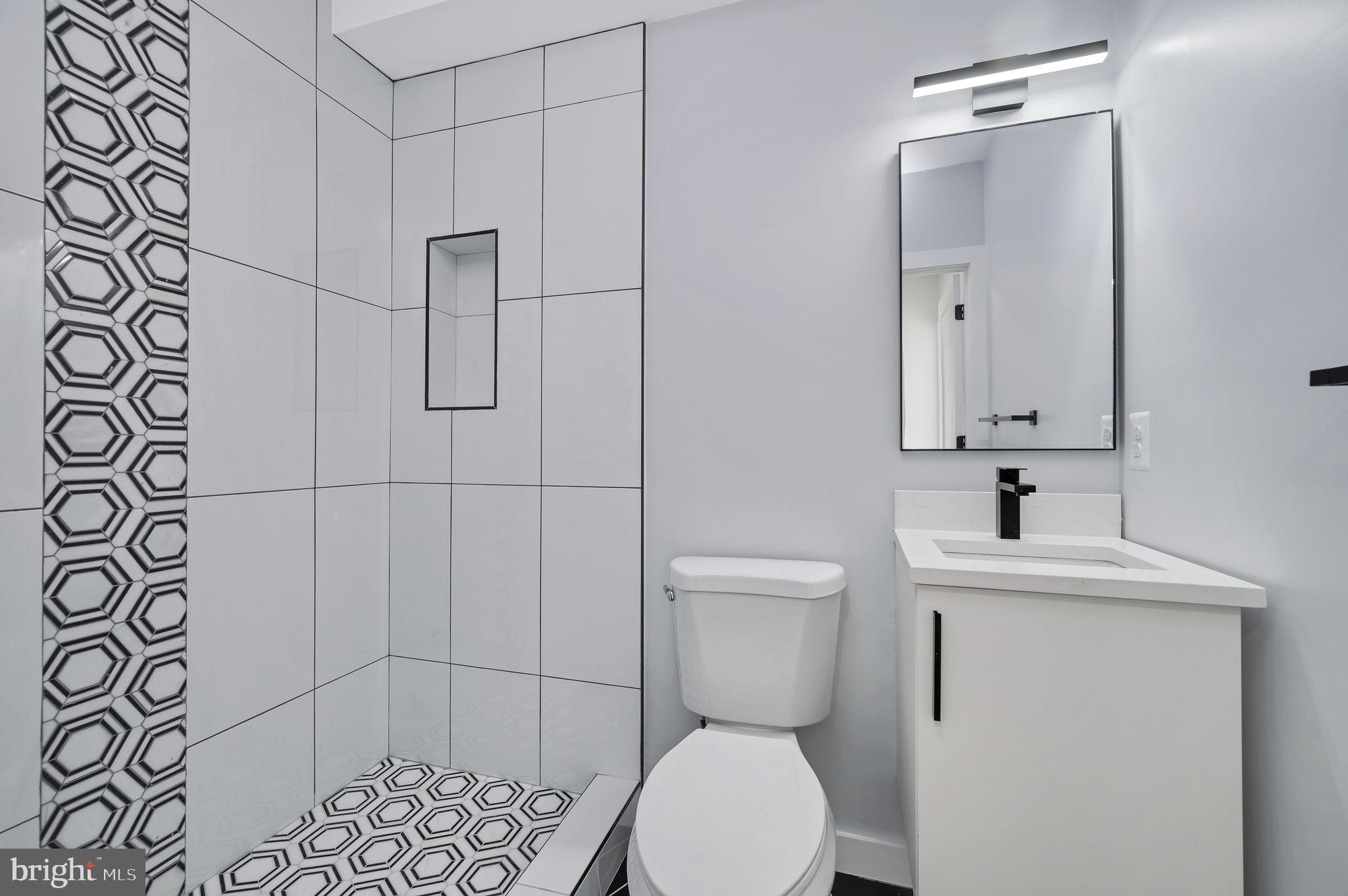 1552 8th STREET NW Unit: UNIT 2