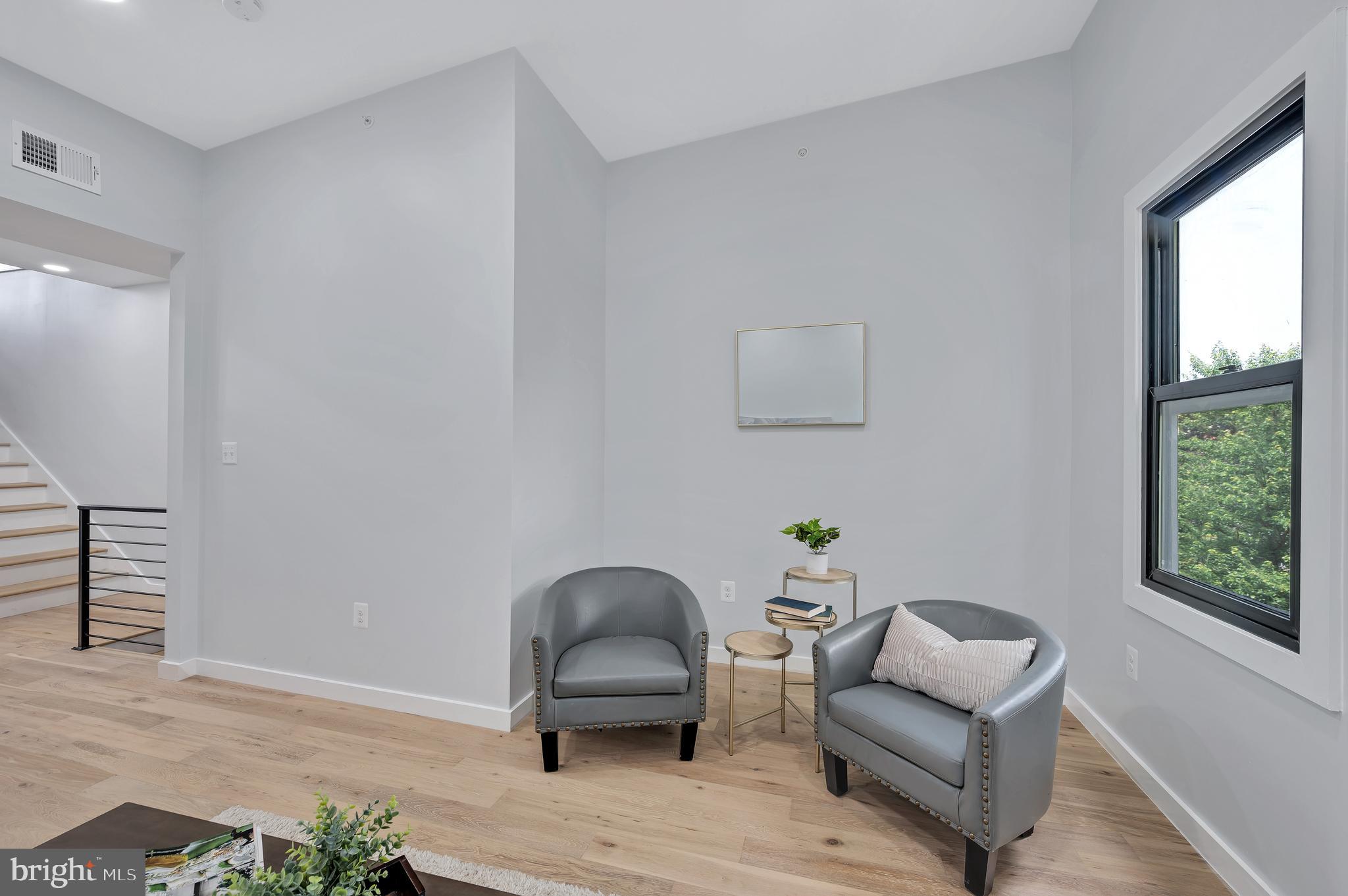 1552 8th STREET NW Unit: UNIT 2