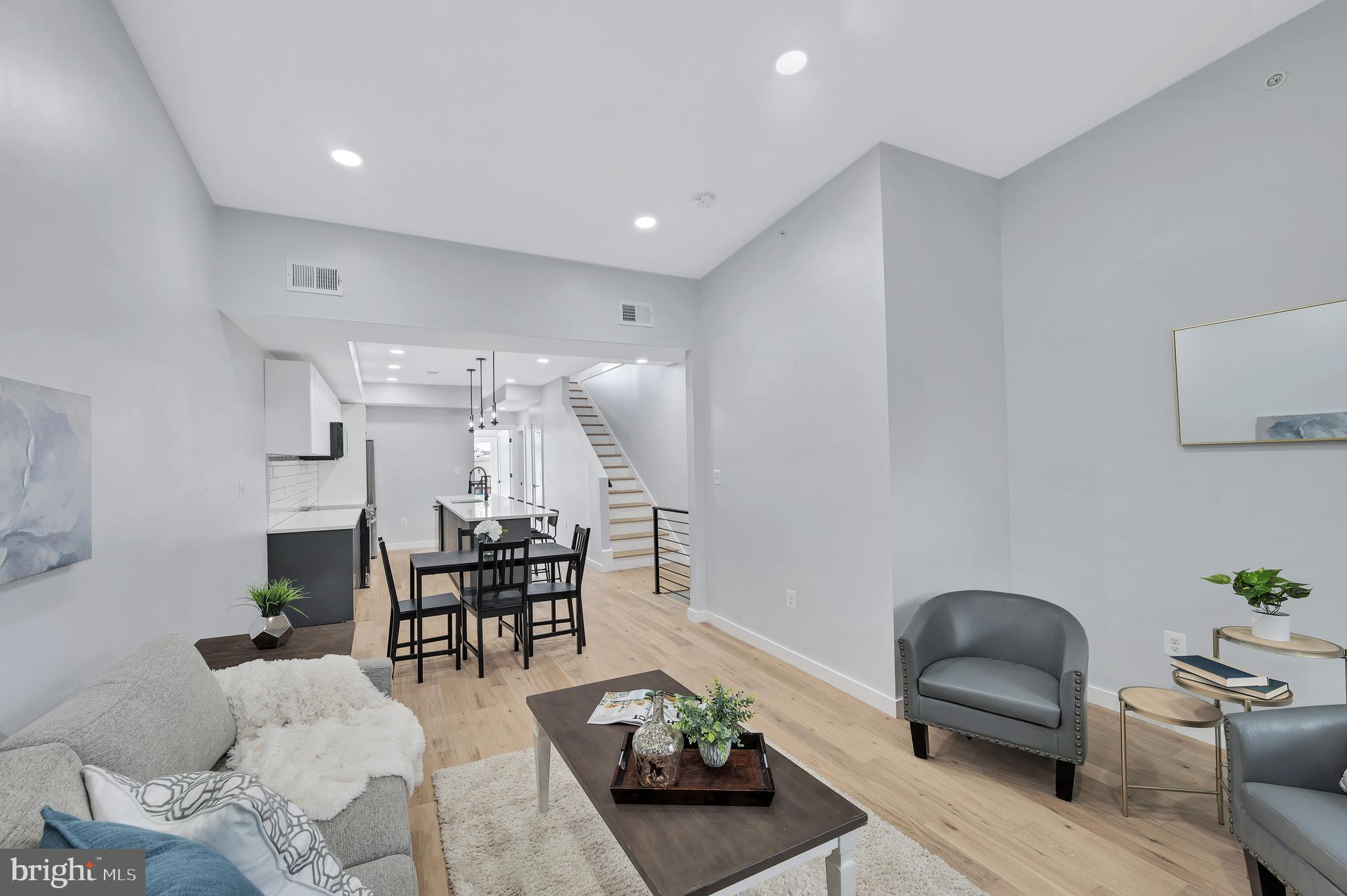 1552 8th STREET NW Unit: UNIT 2