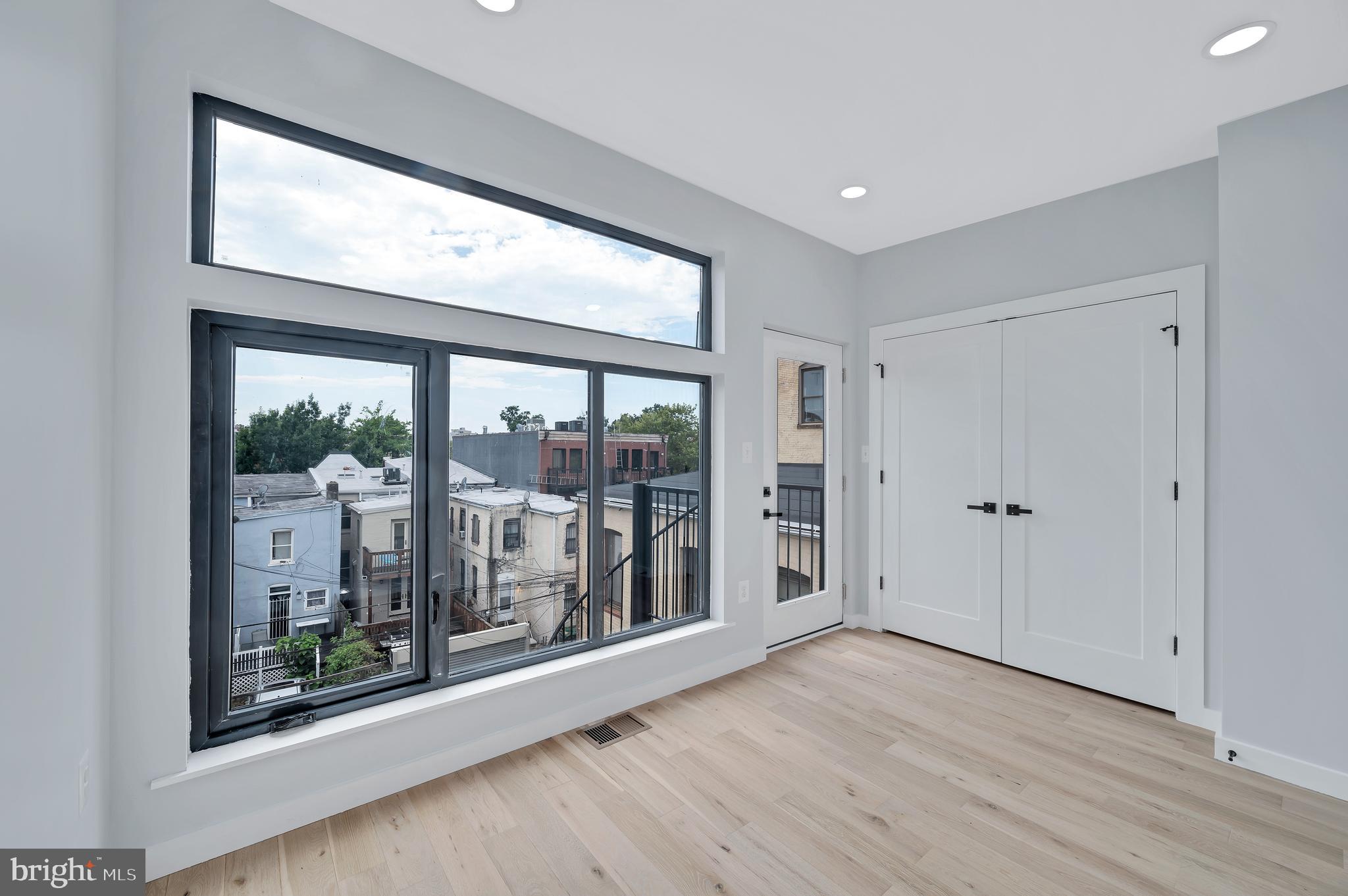 1552 8th STREET NW Unit: UNIT 2