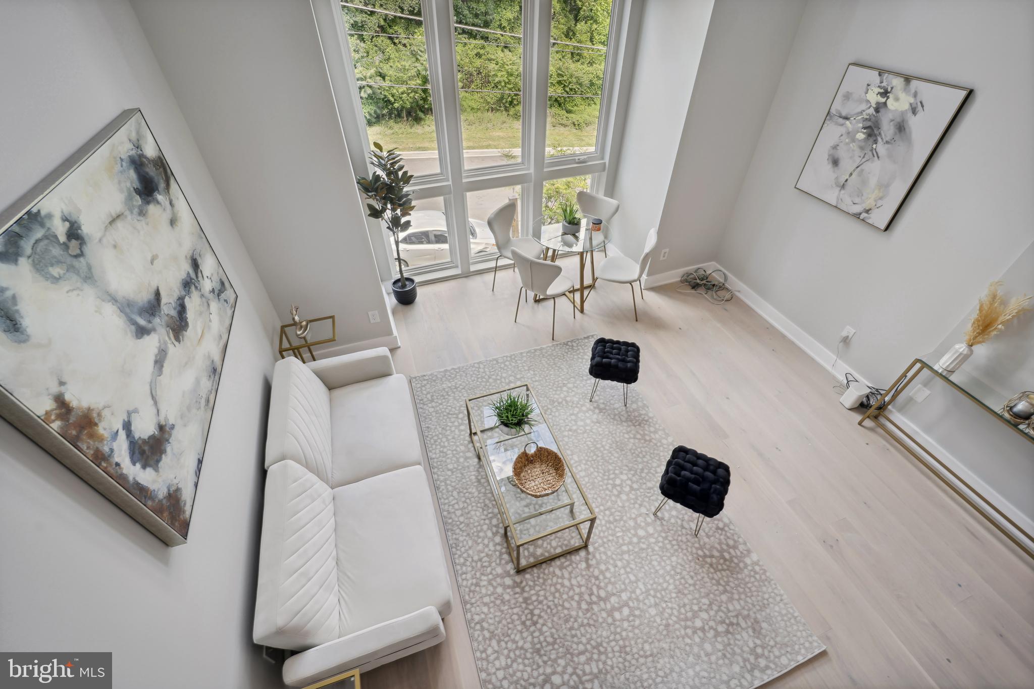 2213 M STREET NE Unit: 202