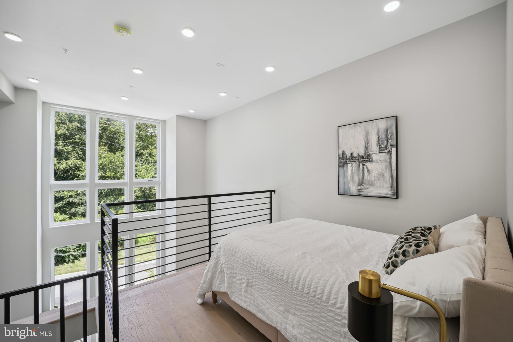 2213 M STREET NE Unit: 202