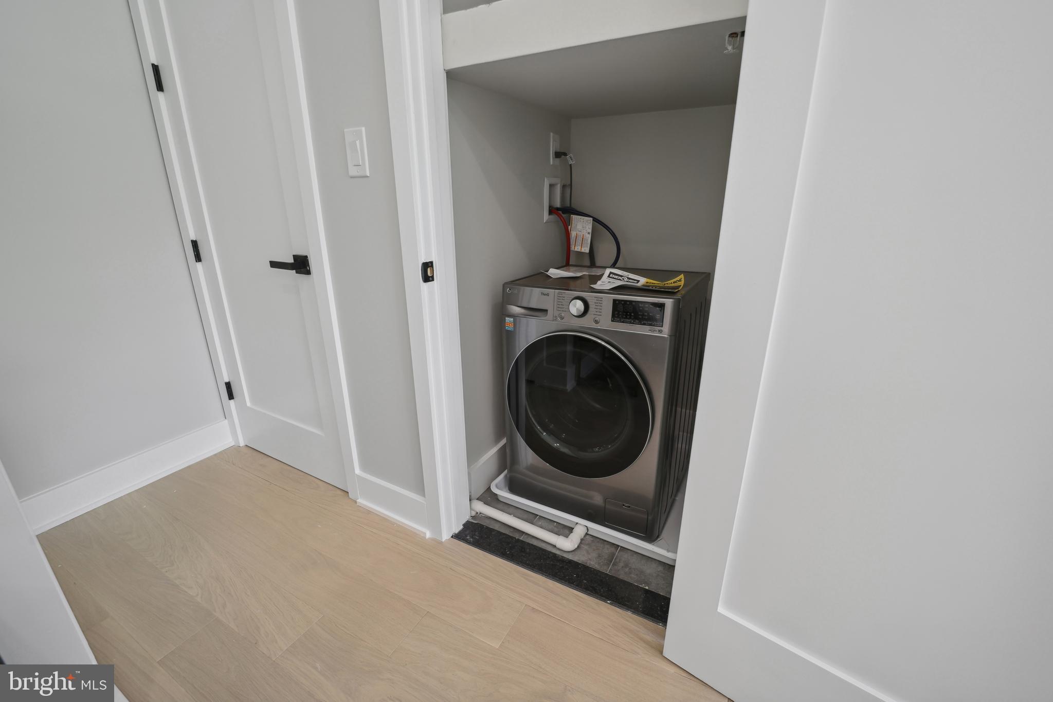 2213 M STREET NE Unit: 202