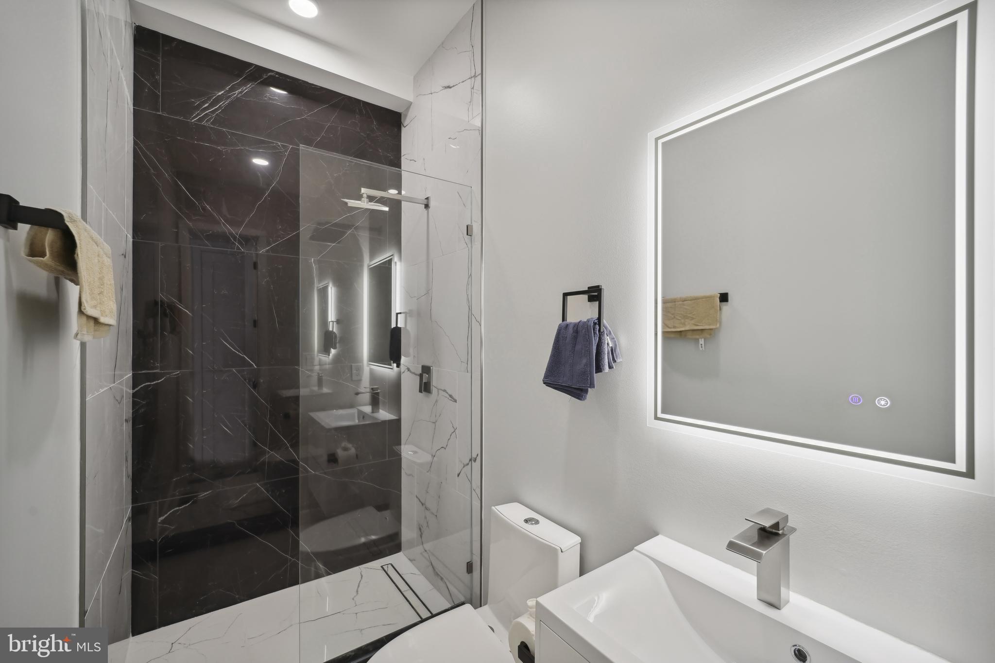 2213 M STREET NE Unit: 202