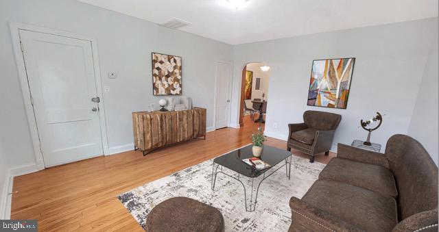 4009 8TH STREET NE Unit: 2