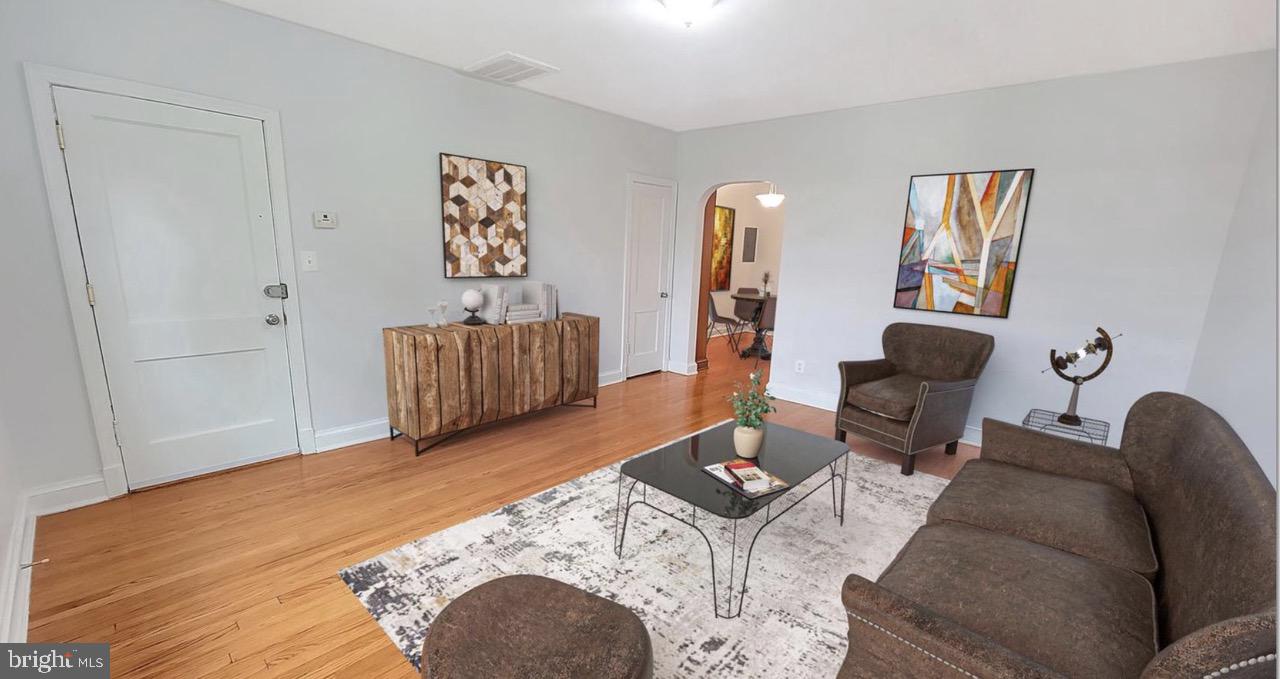 4009 8TH STREET NE Unit: 4