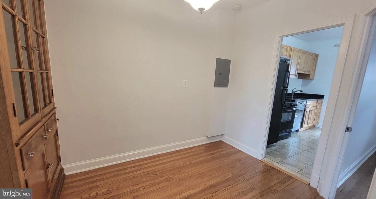 4009 8TH STREET NE Unit: 4