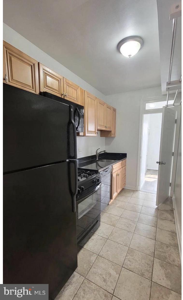 4009 8TH STREET NE Unit: 4