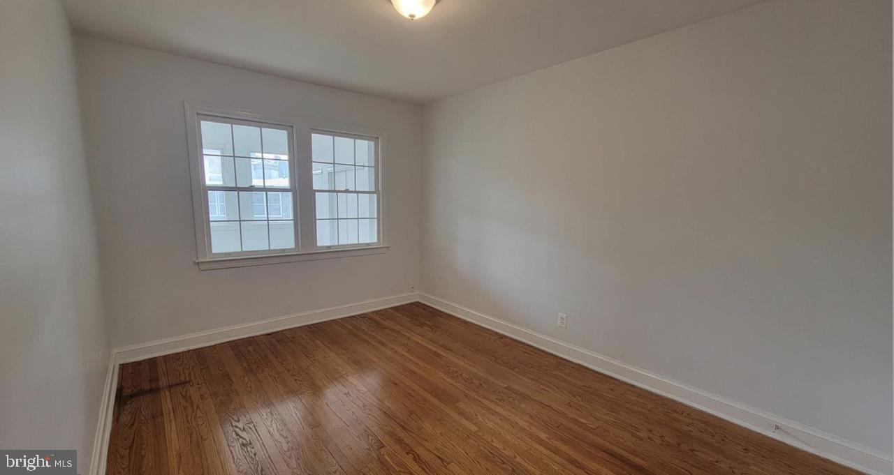 4009 8TH STREET NE Unit: 4