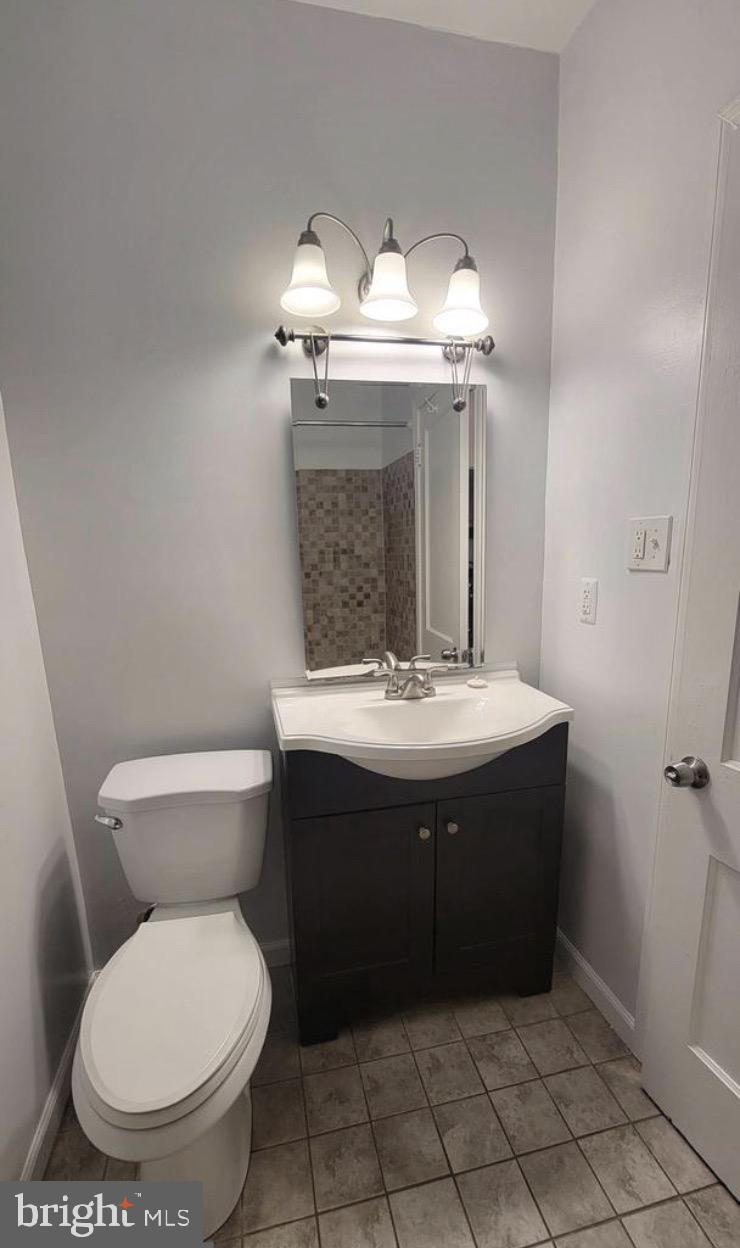 4009 8TH STREET NE Unit: 4
