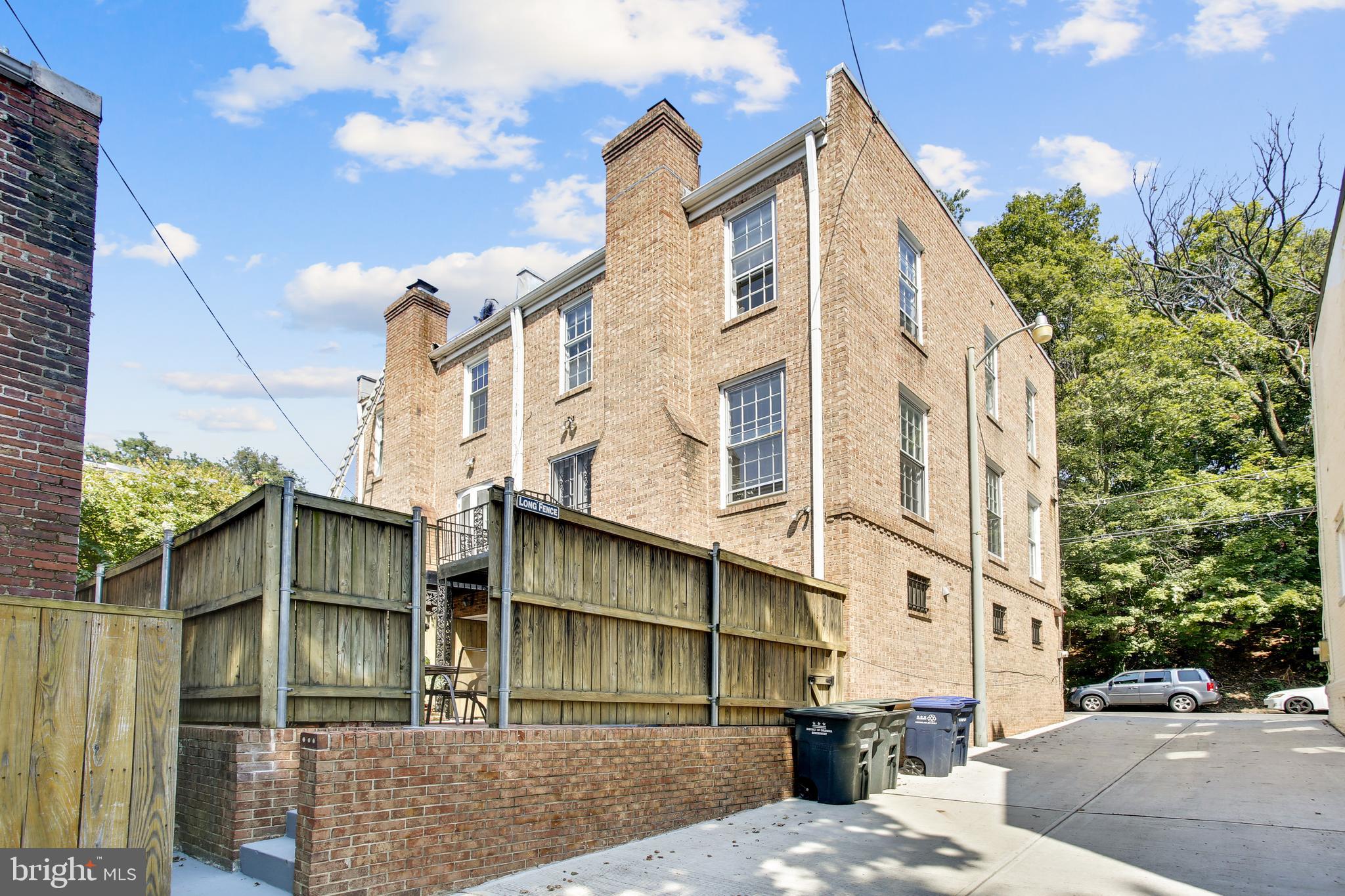 3508 WHITEHAVEN PARKWAY NW