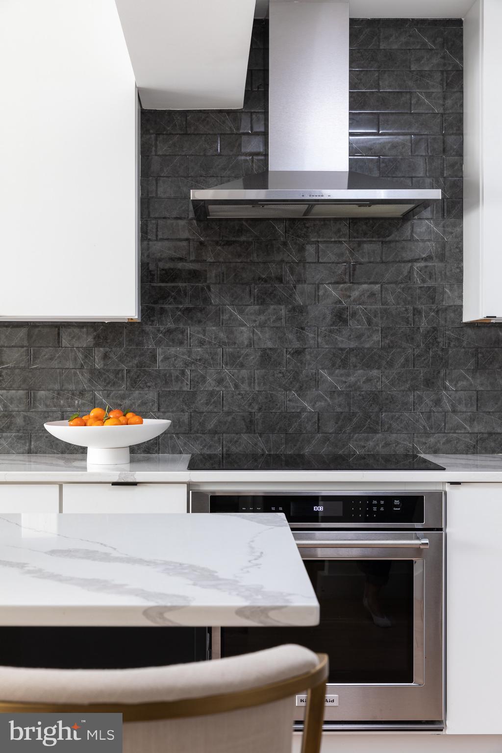 3821 Porter STREET NW Unit: 304