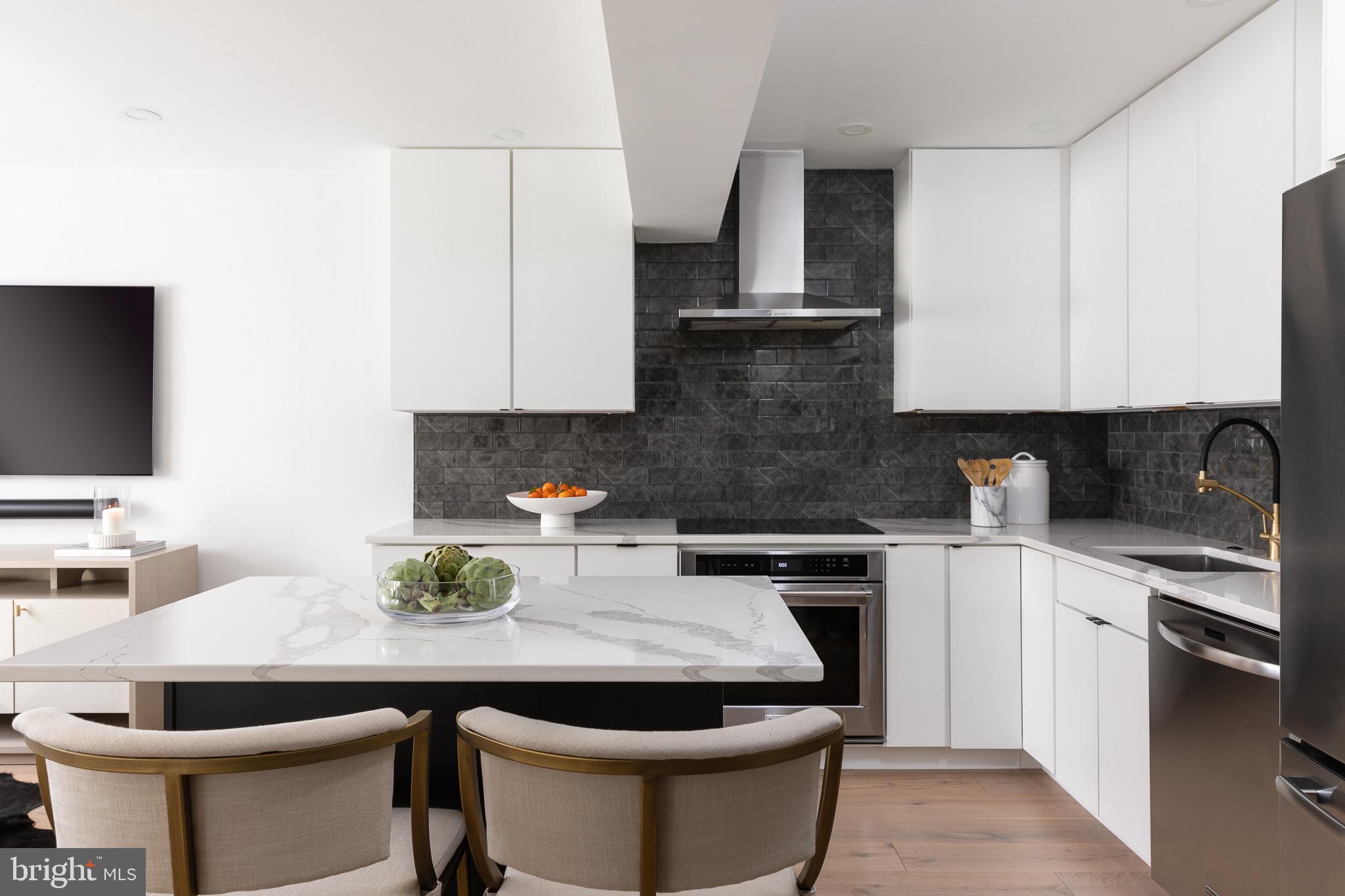 3821 Porter STREET NW Unit: 304