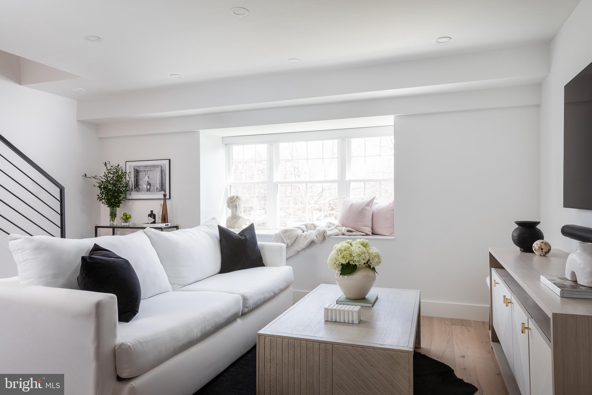 3821 Porter STREET NW Unit: 304