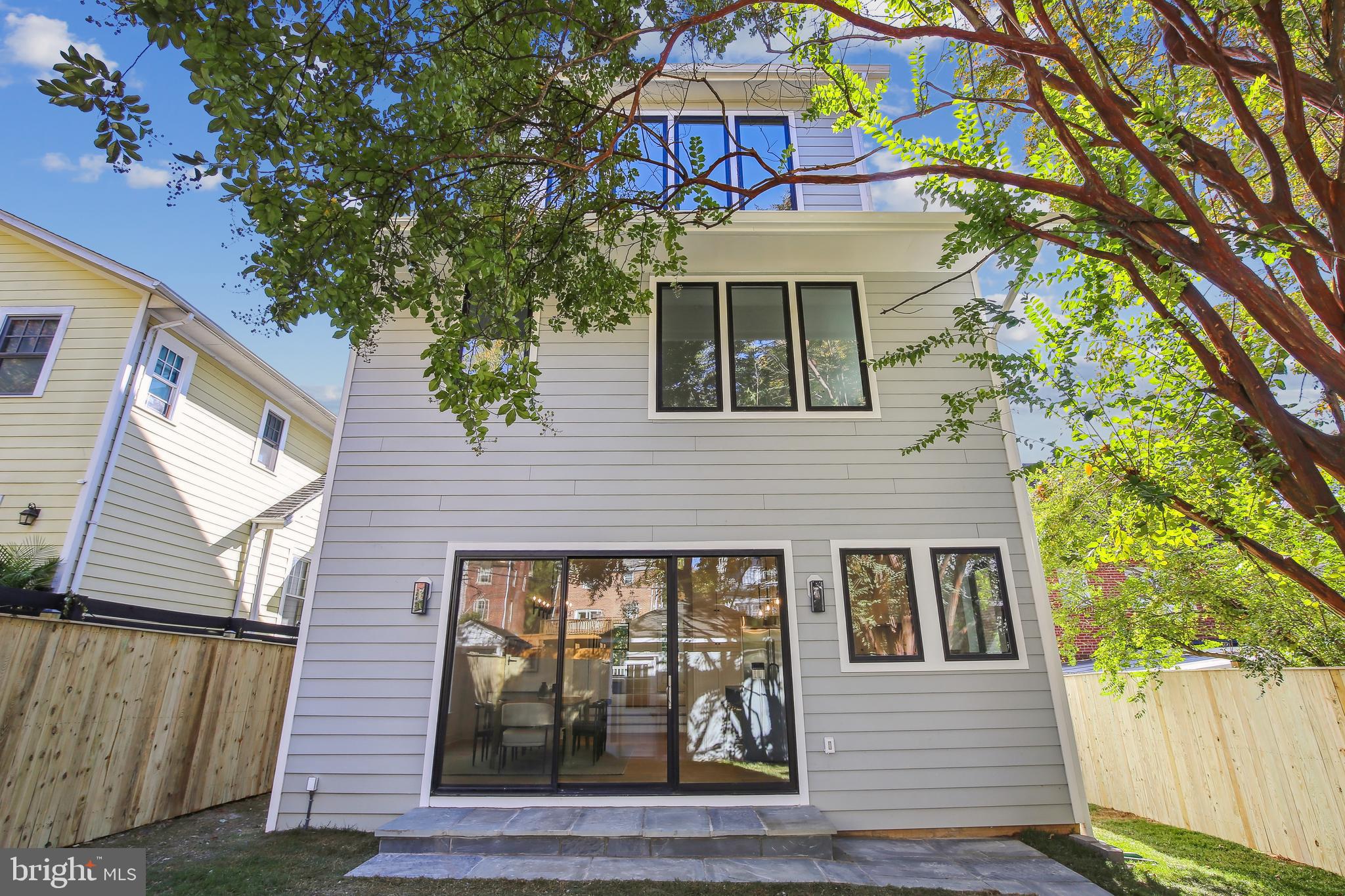 3421 Northampton STREET NW