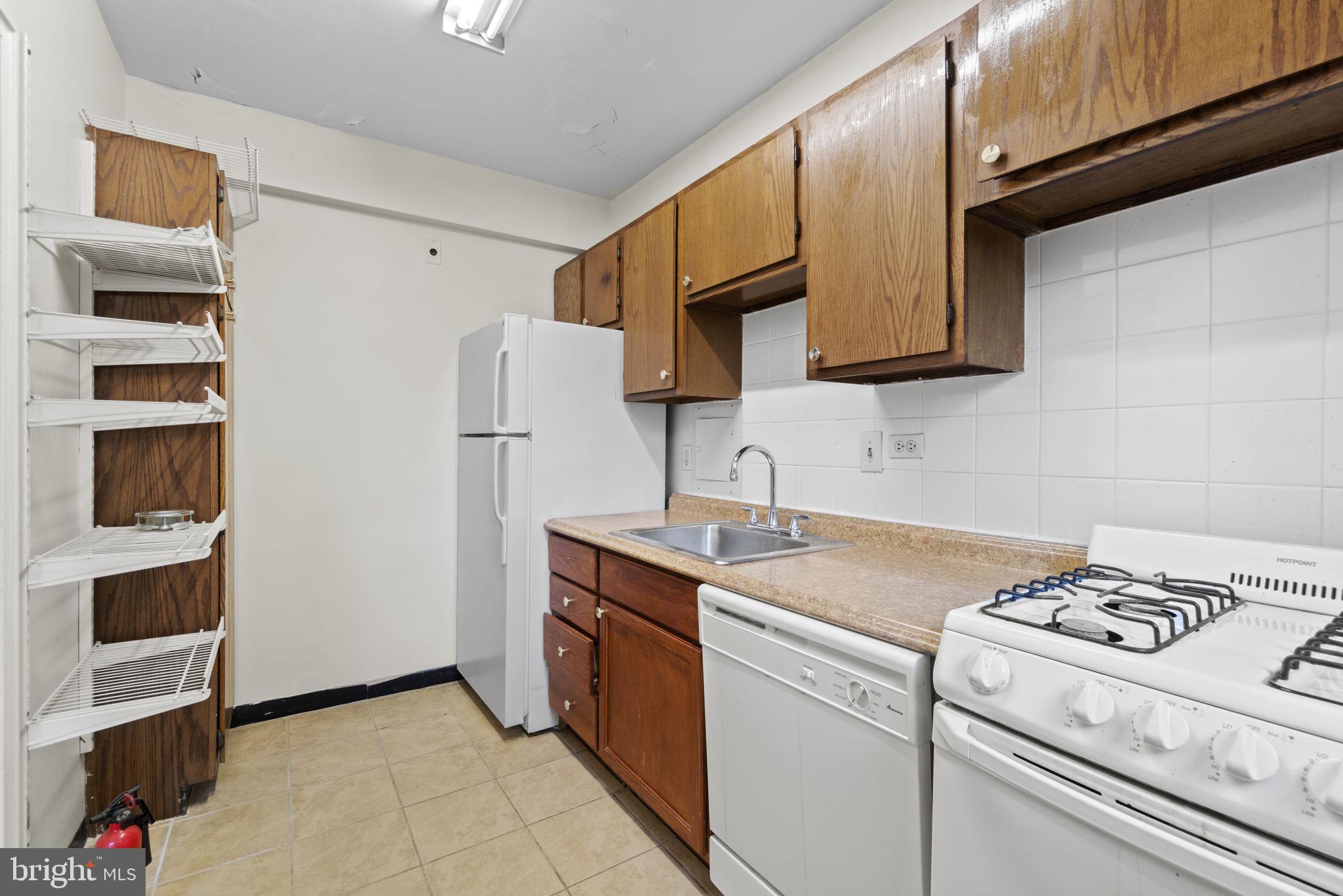 3601 Wisconsin Ave NW #106