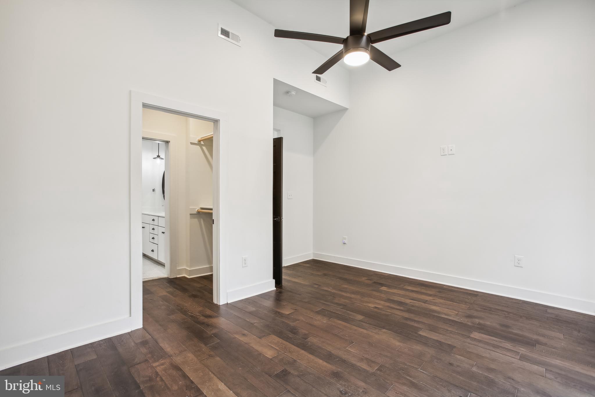 15 R STREET NE Unit: A
