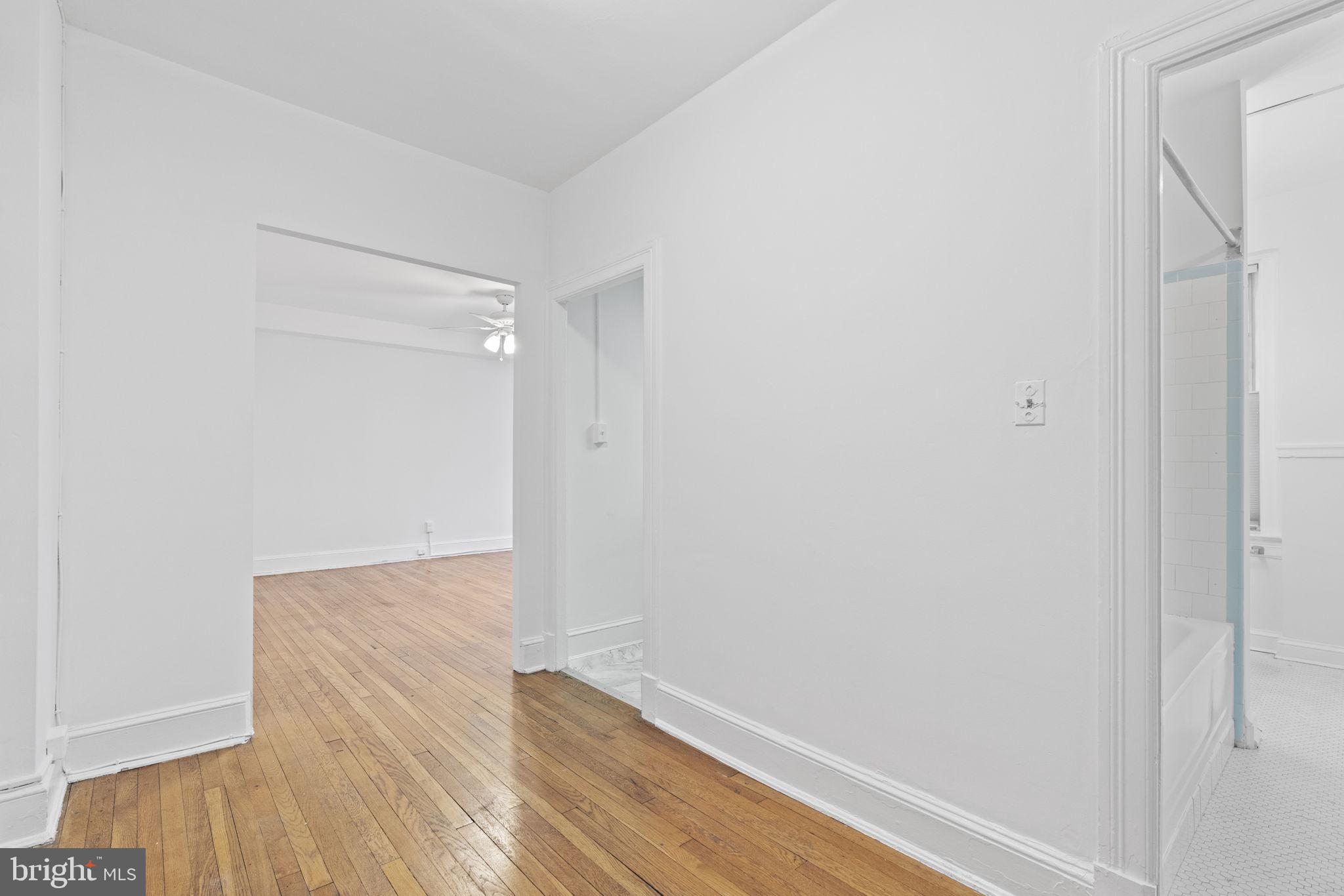 2227 20th St NW #302