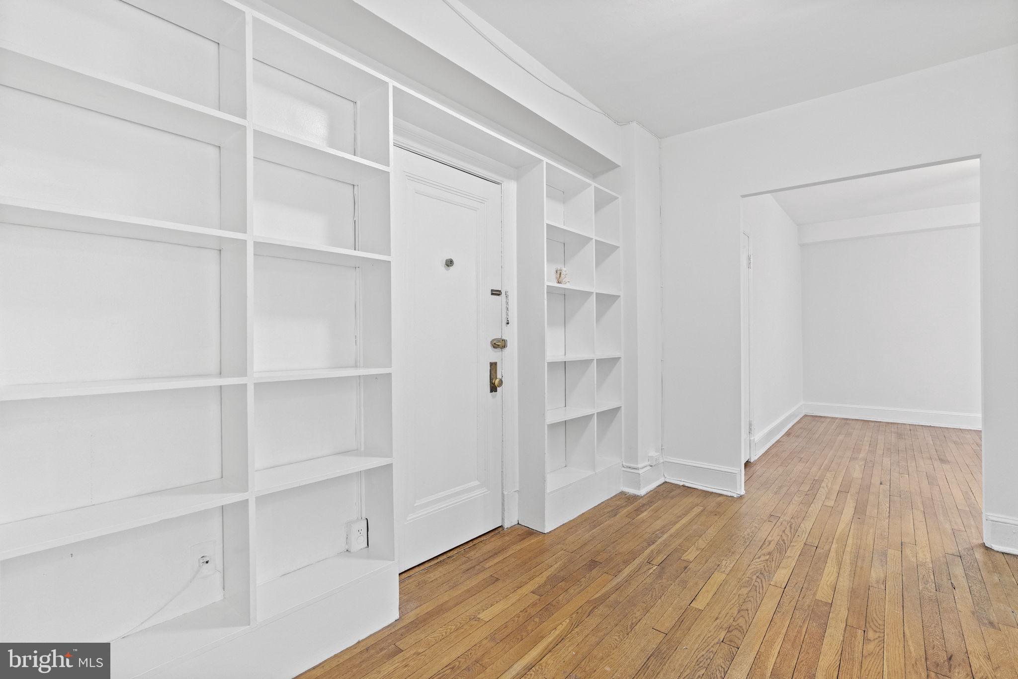2227 20th St NW #302