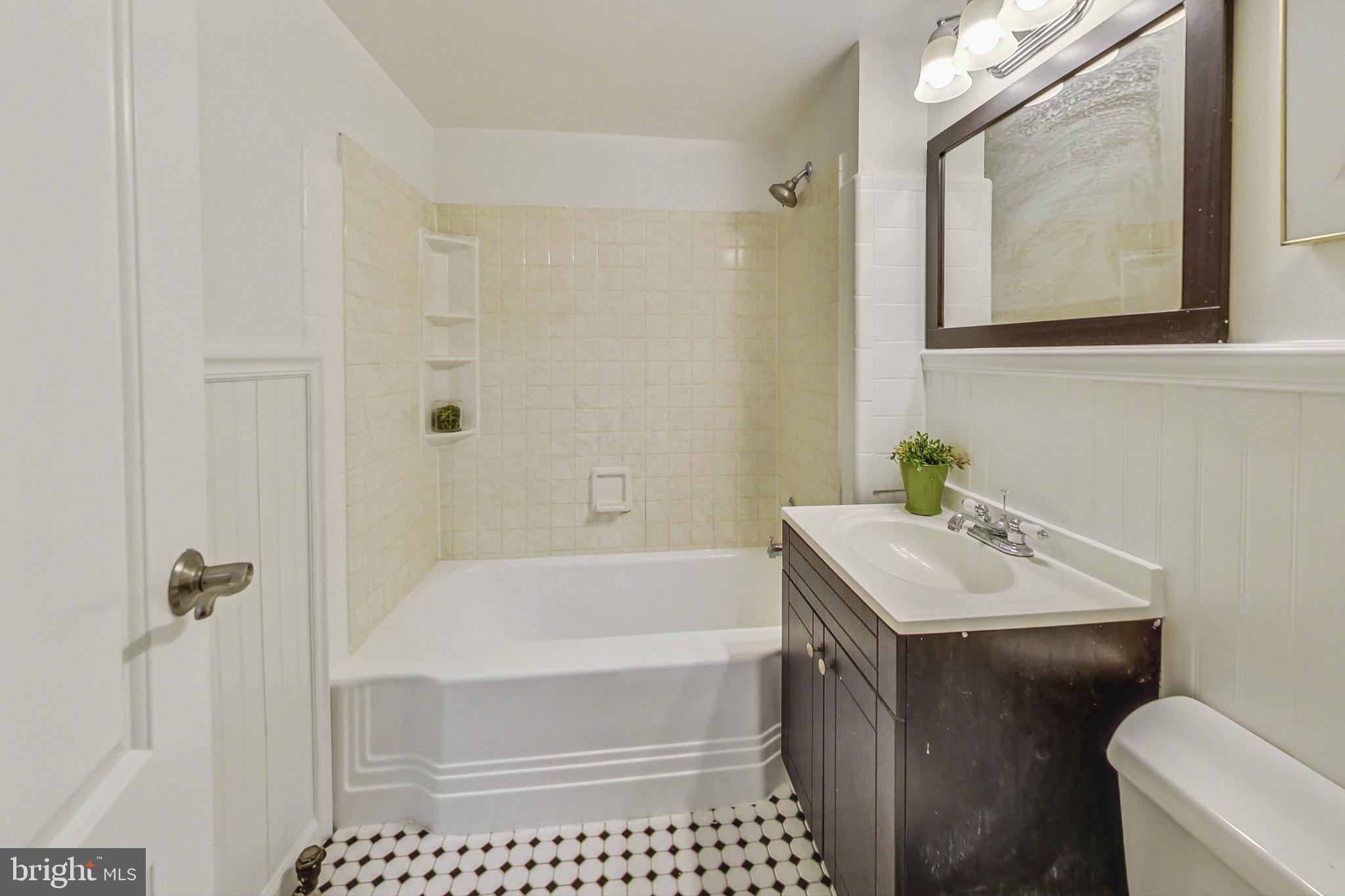 1711 Massachusetts Ave NW #131
