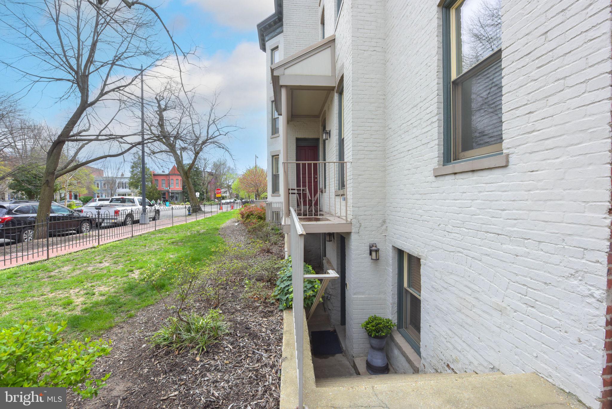 424 E Capitol St NE #3