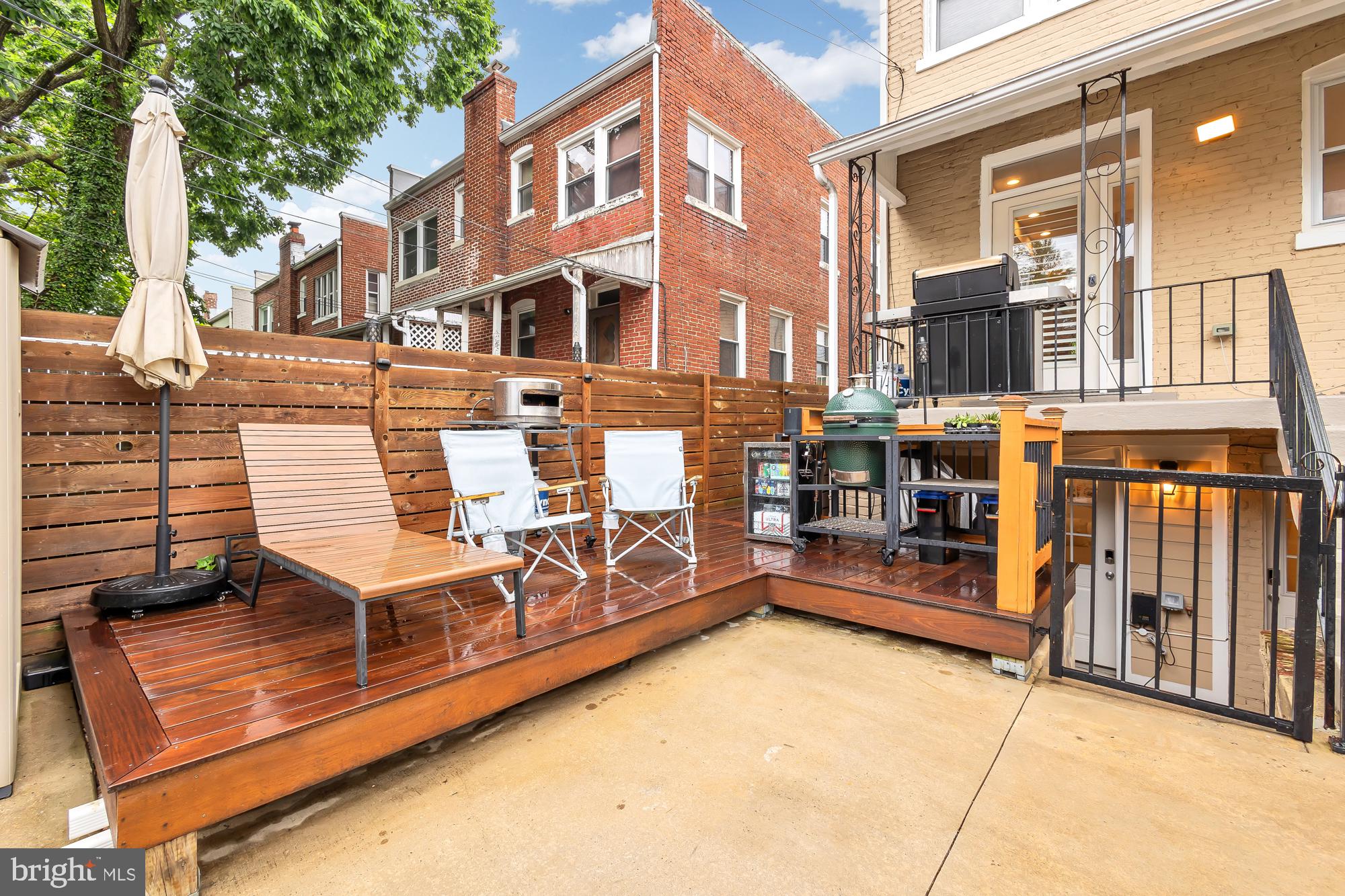827 Tuckerman St NW
