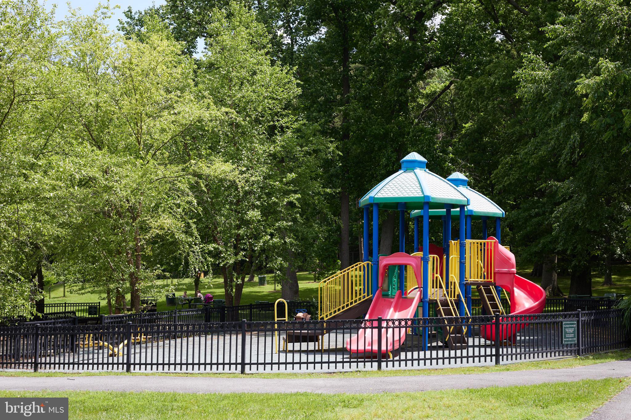 5001 11TH ST NE