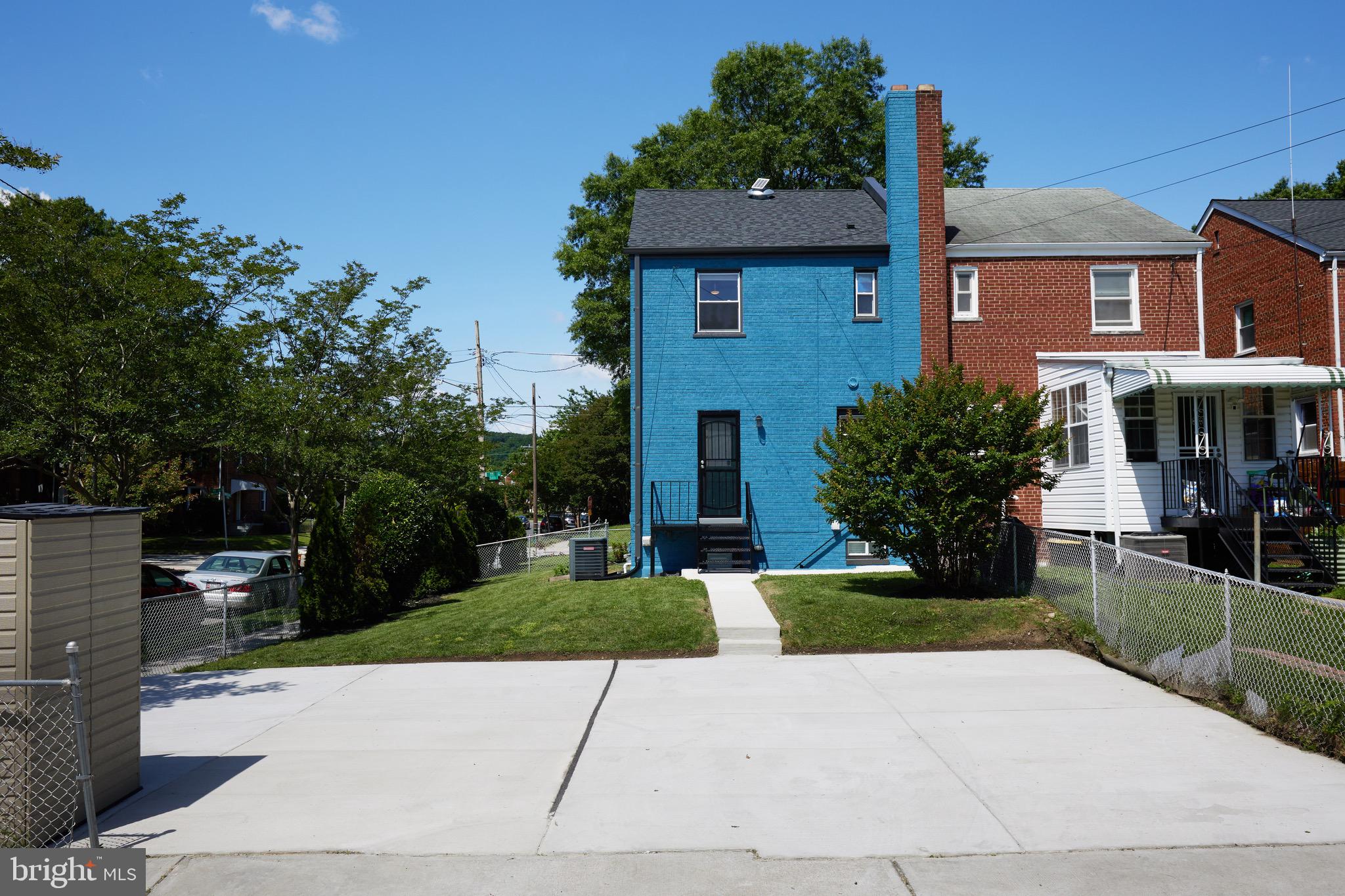 5001 11TH ST NE