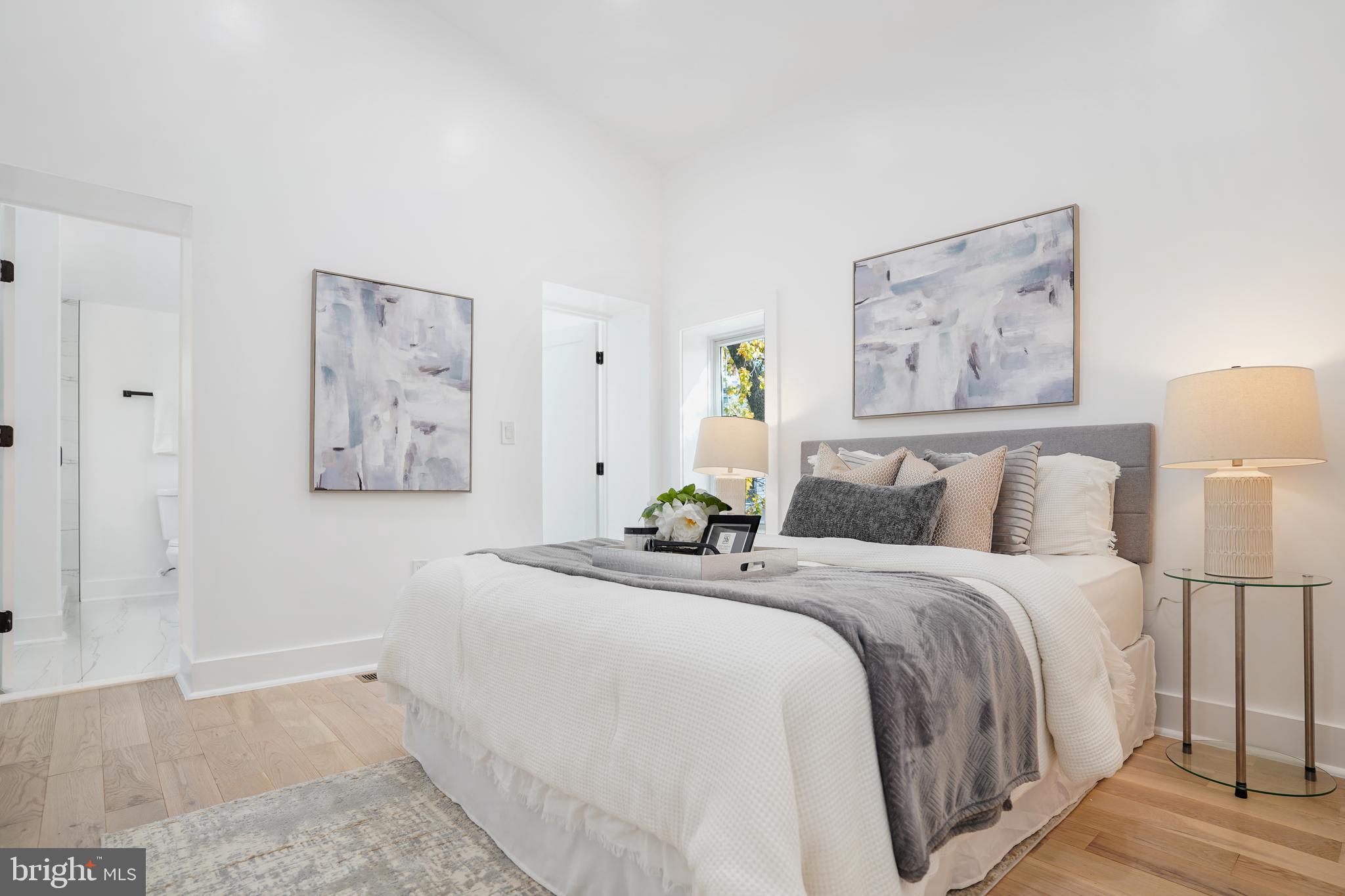 1303 Michigan Ave NE