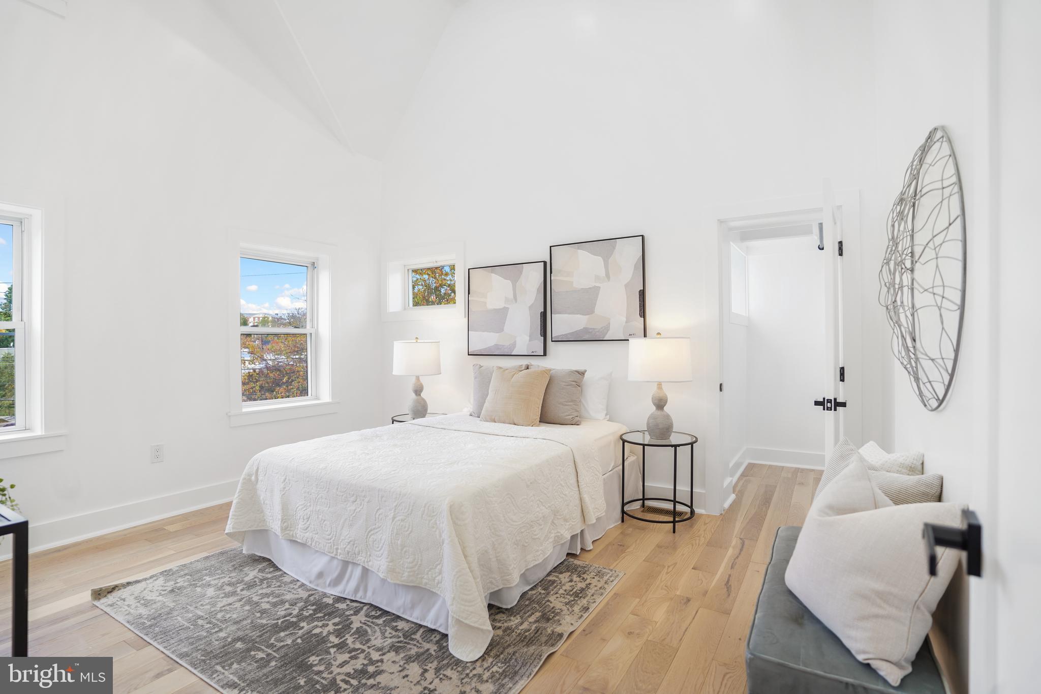 1303 Michigan Ave NE