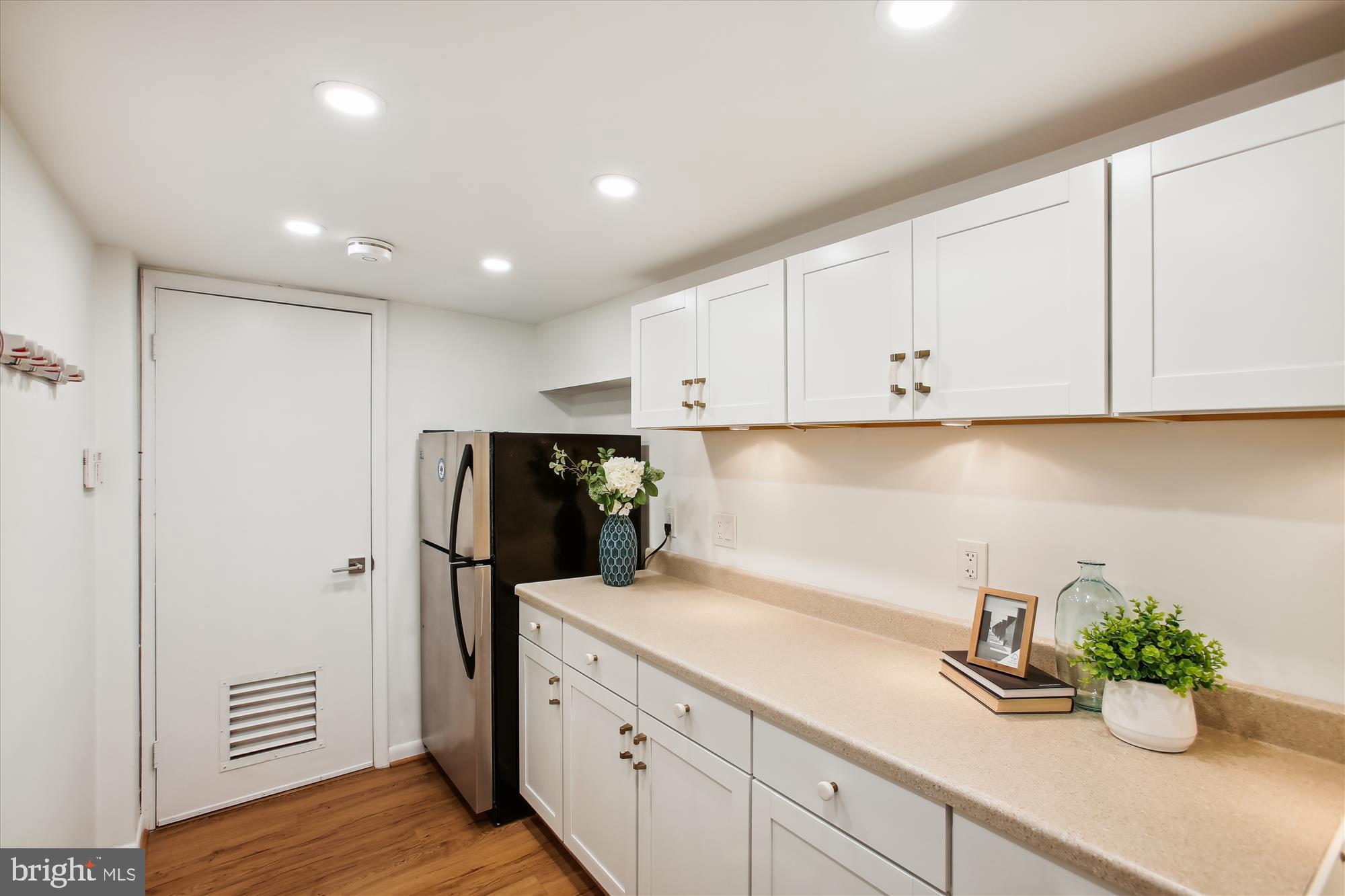 2210 39th Pl NW