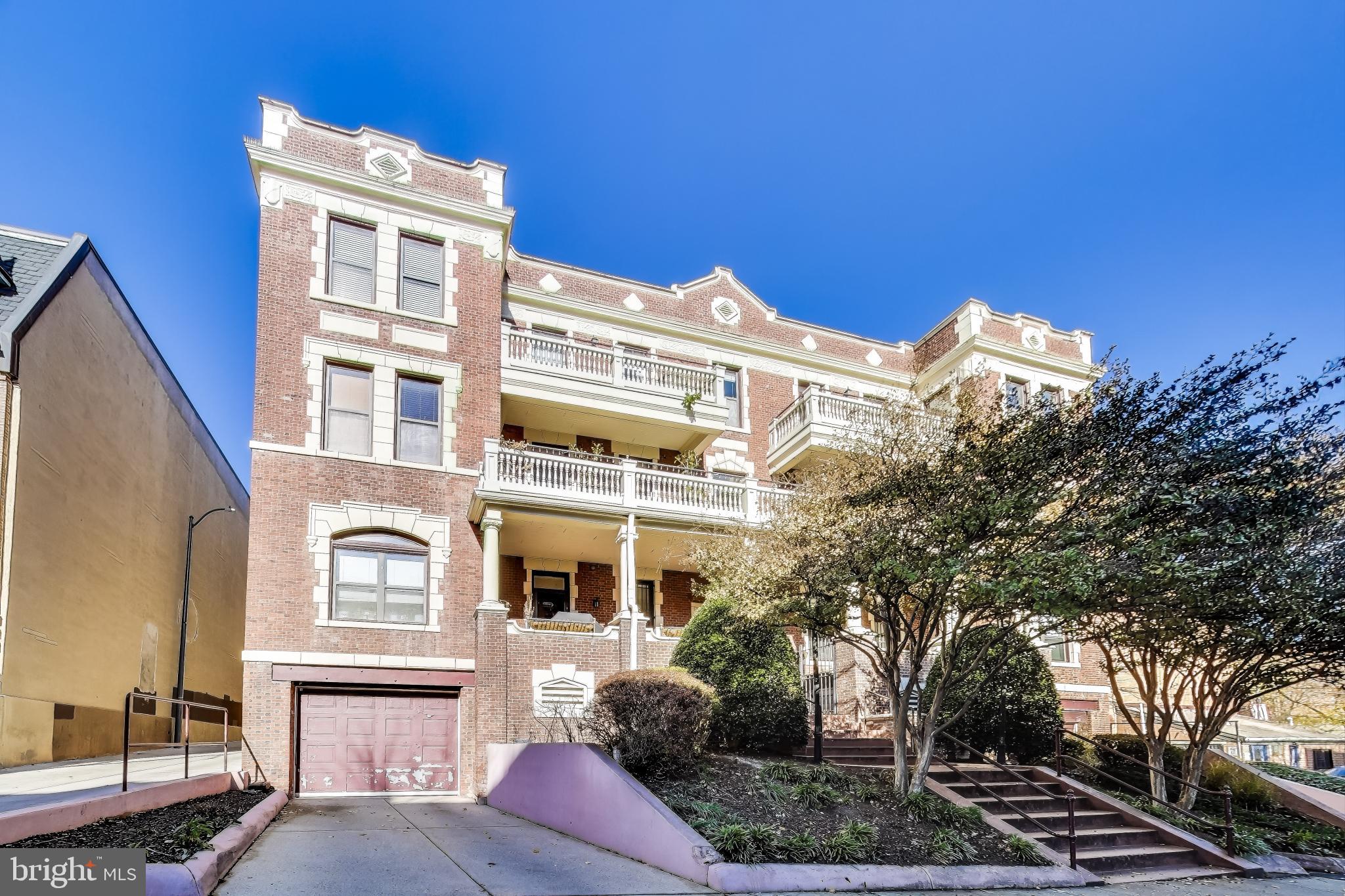 1419 Clifton St NW #302