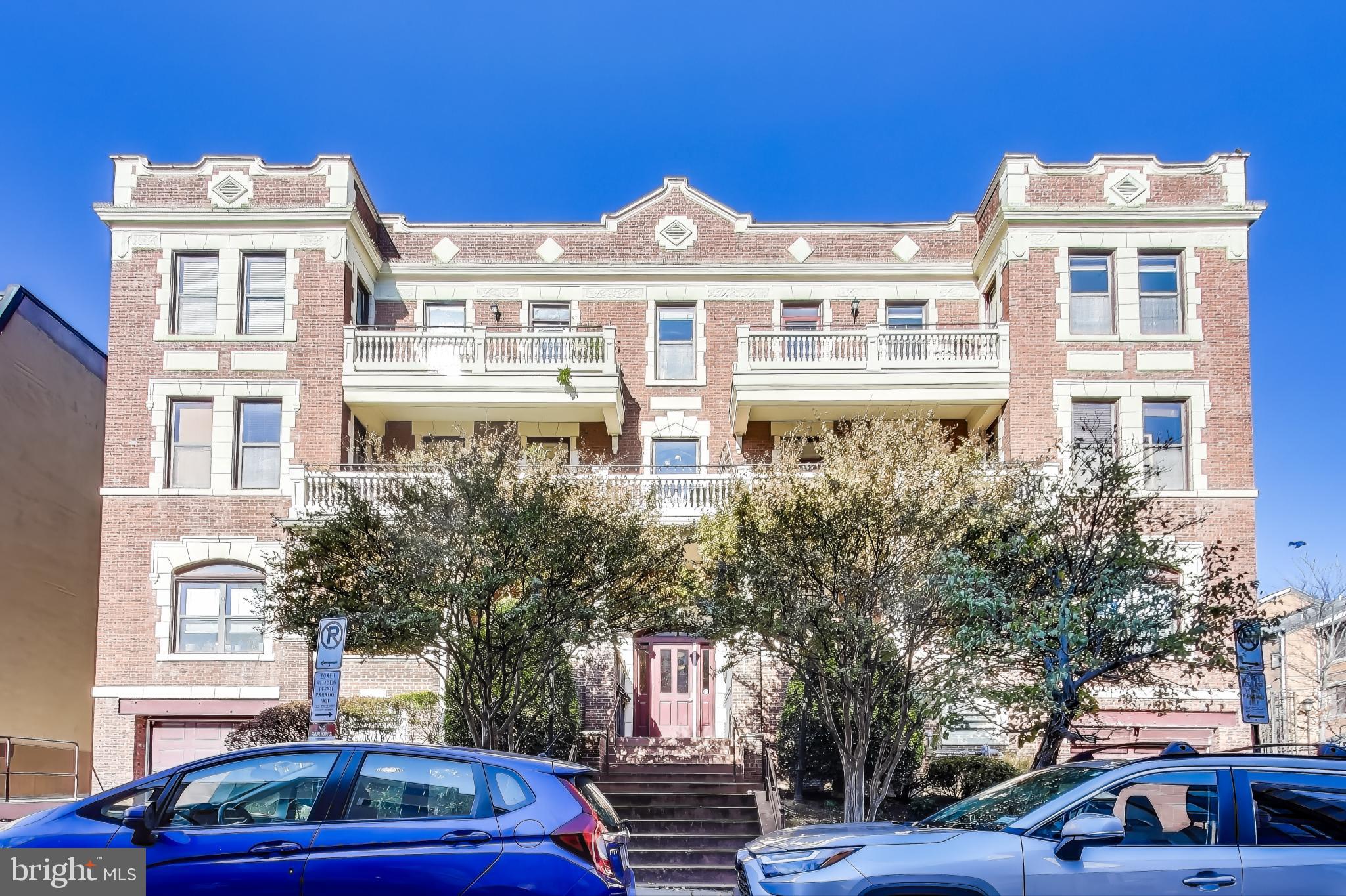1419 Clifton St NW #302