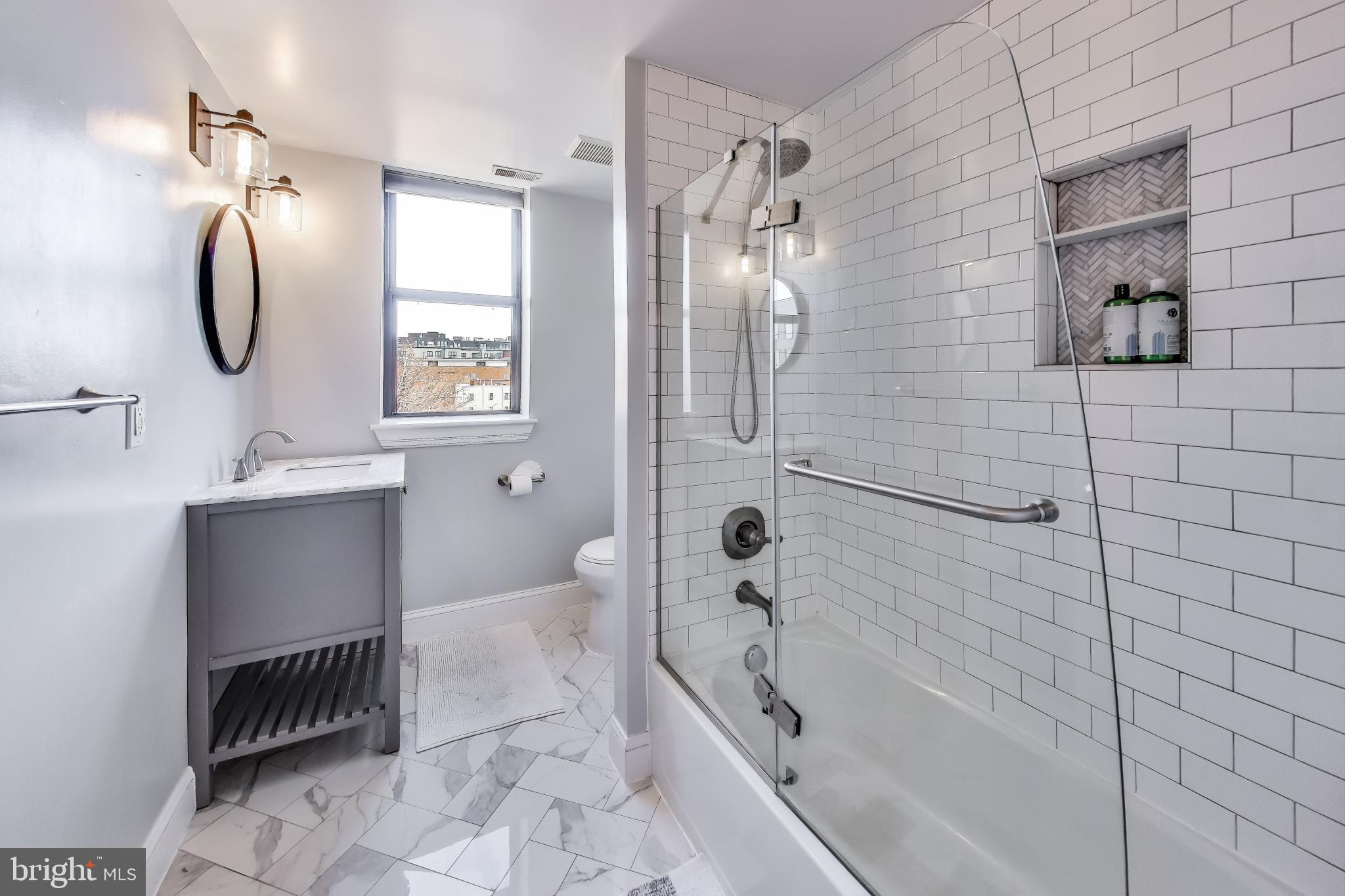 1419 Clifton St NW #302