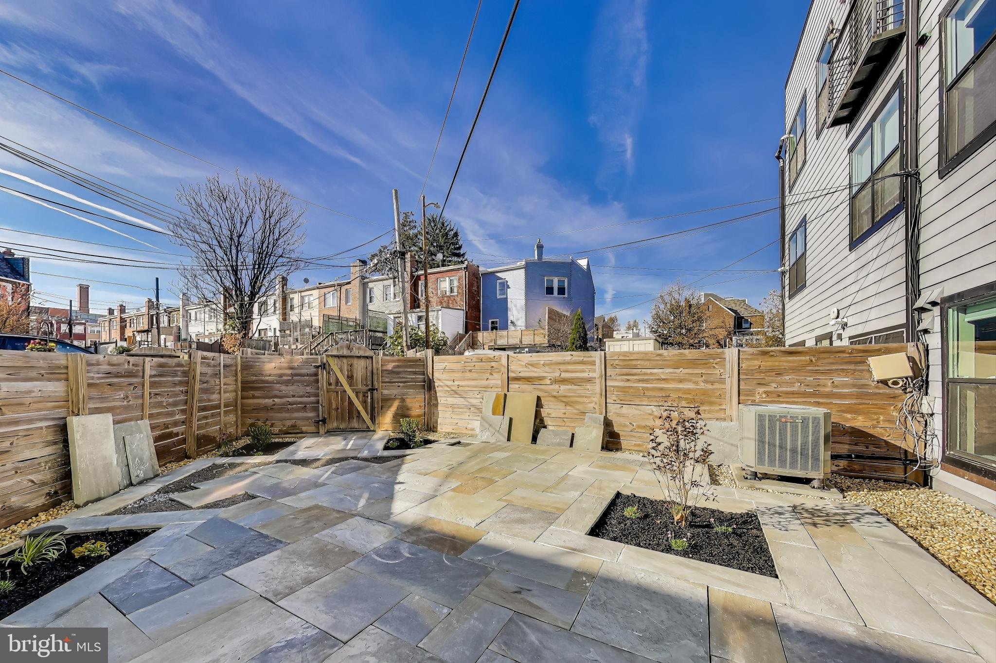 1813 D STREET NE 1