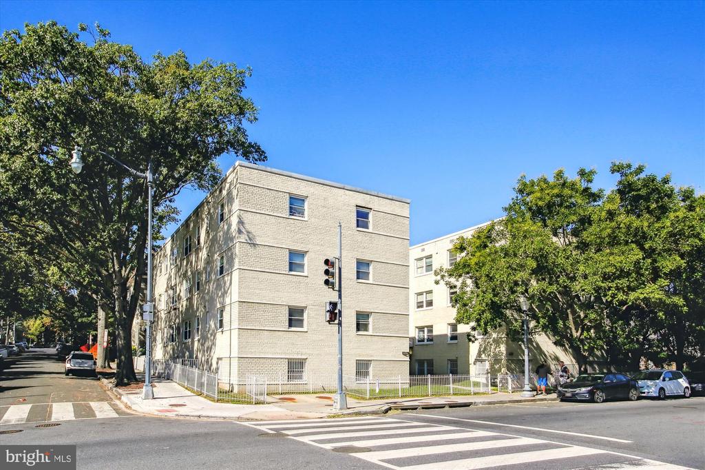 2600 SHERMAN AVE NW #301