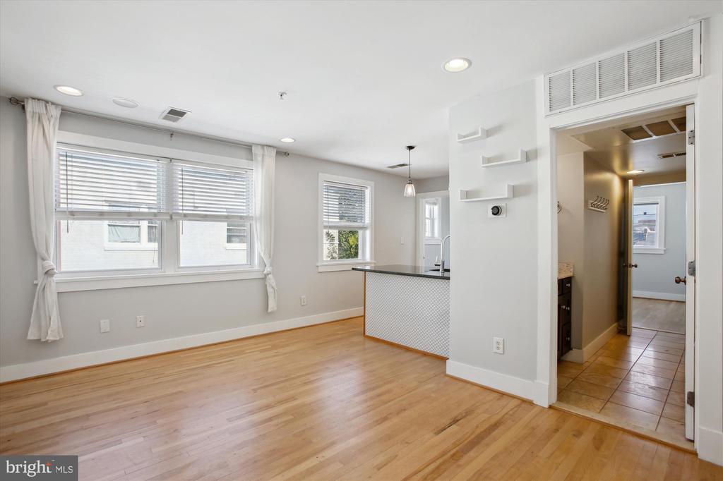 2600 SHERMAN AVE NW #301