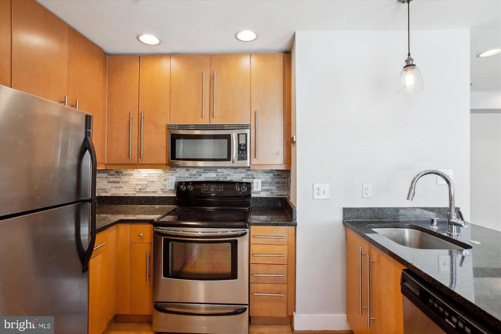 2600 SHERMAN AVE NW #301