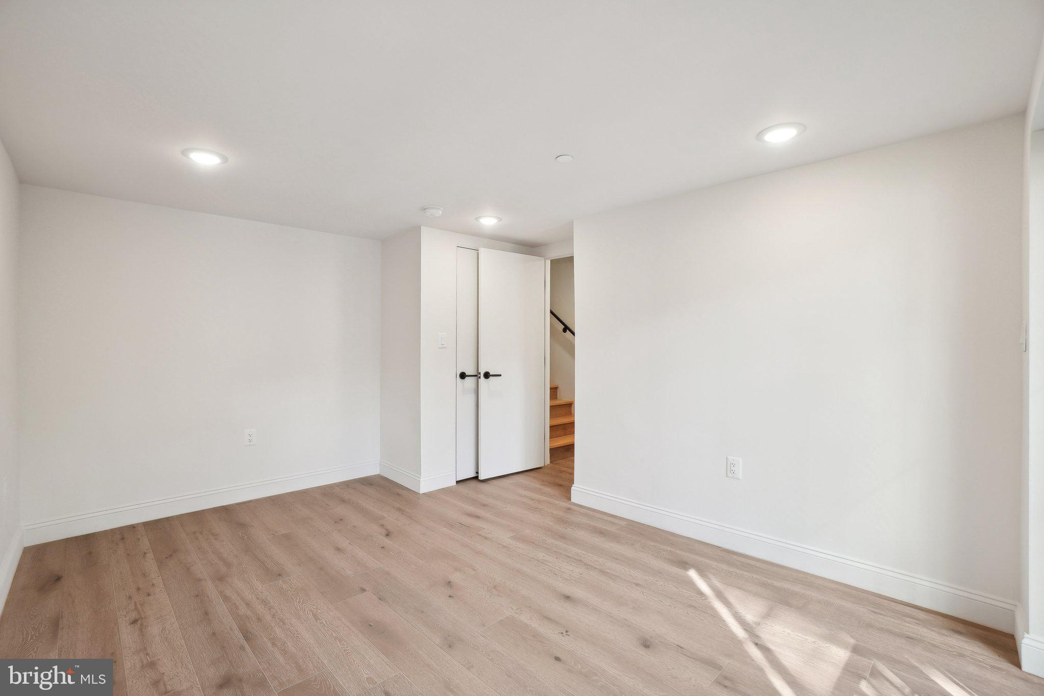 23 LOGAN CIRCLE NW 3