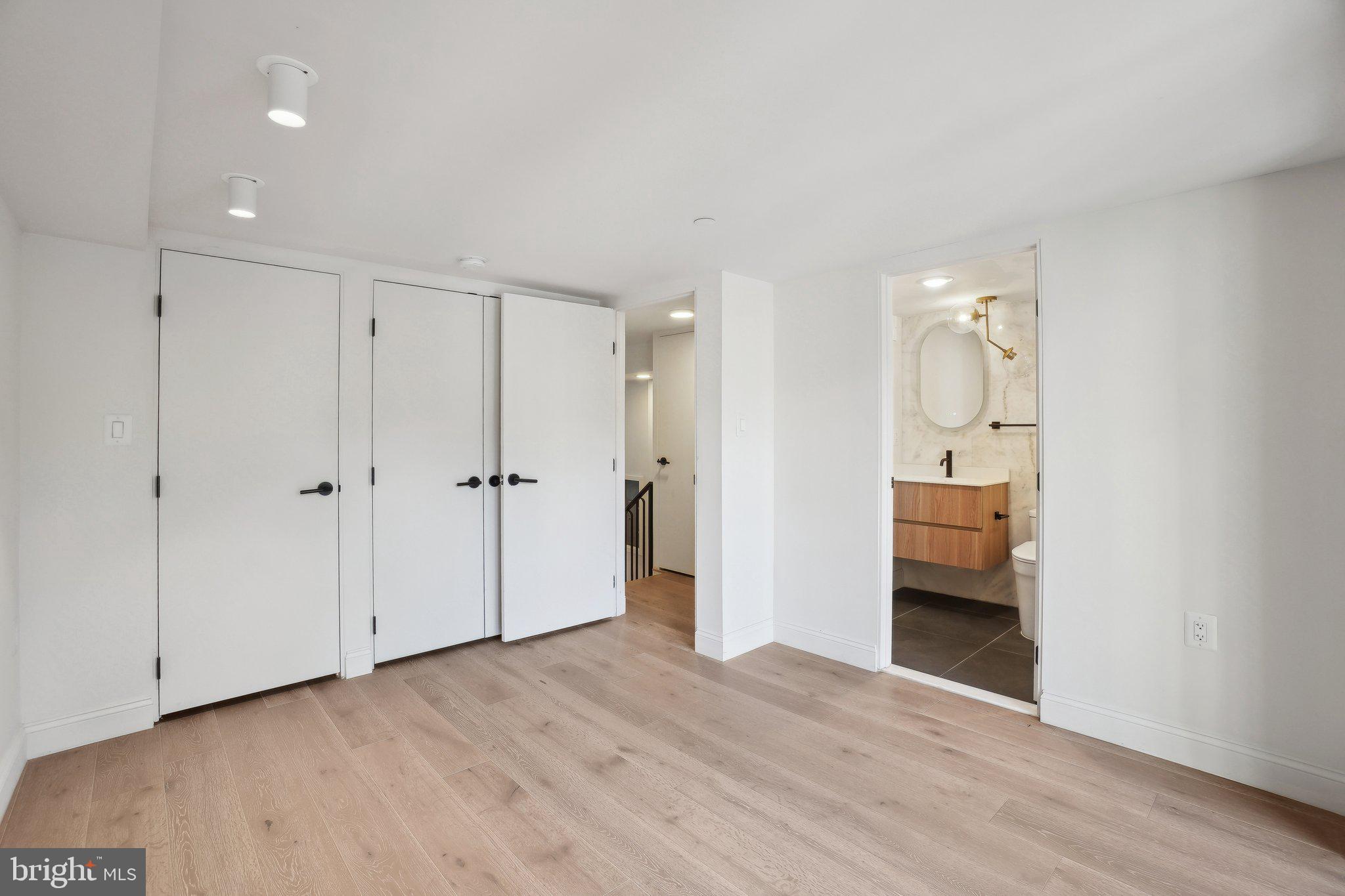 23 LOGAN CIRCLE NW 3