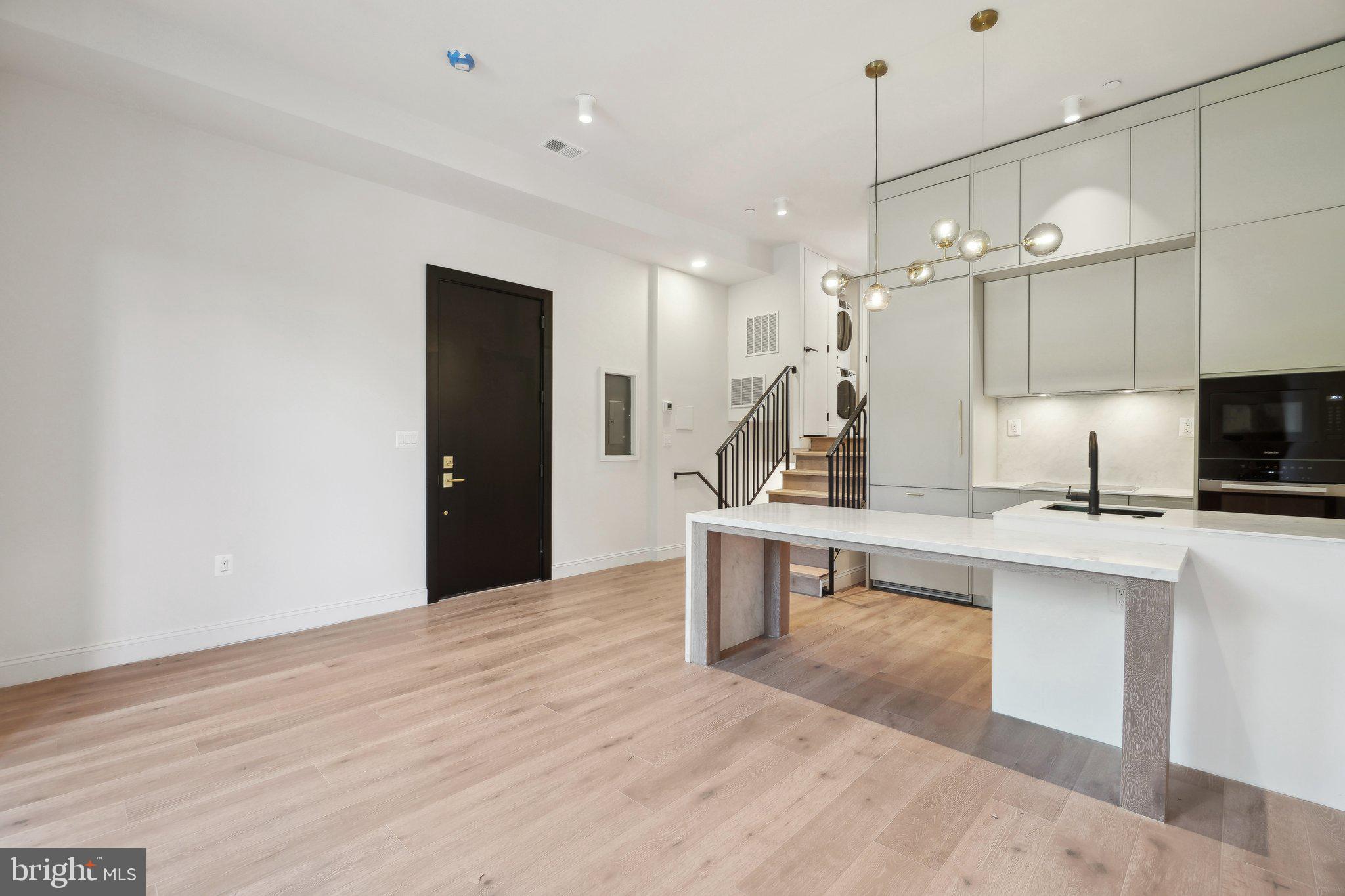 23 LOGAN CIRCLE NW 3