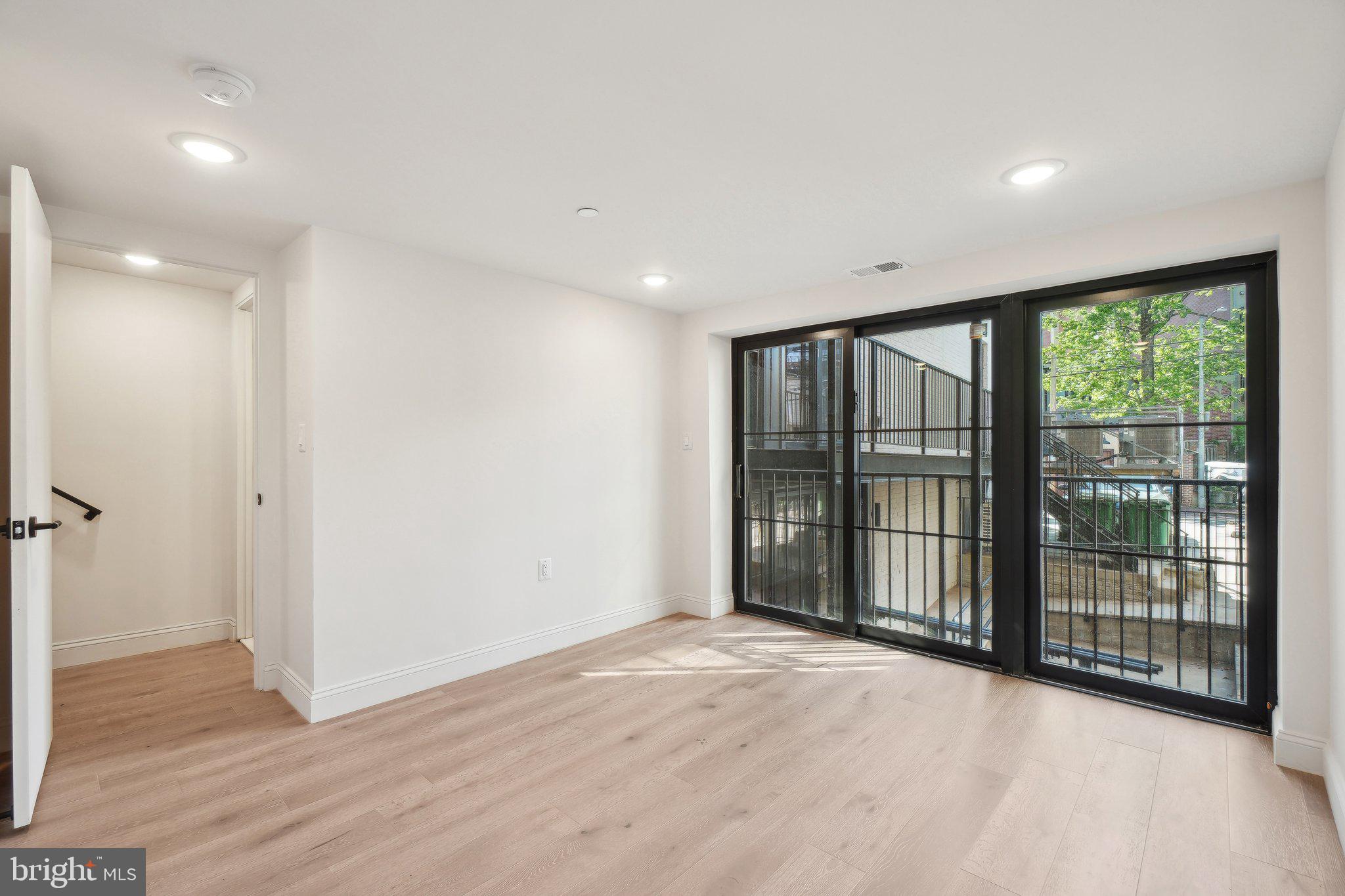 23 LOGAN CIRCLE NW 3