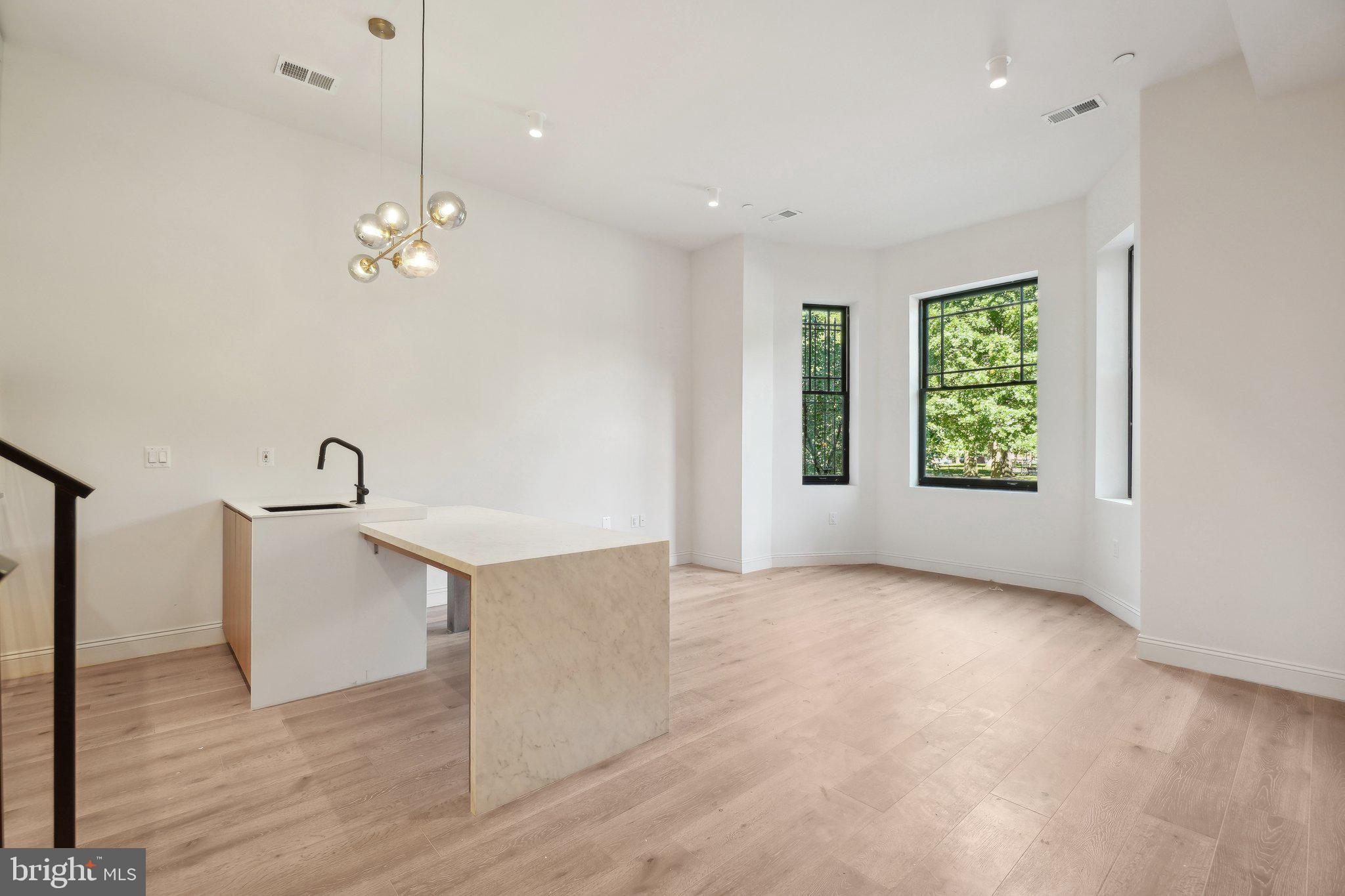 23 LOGAN CIRCLE NW 3