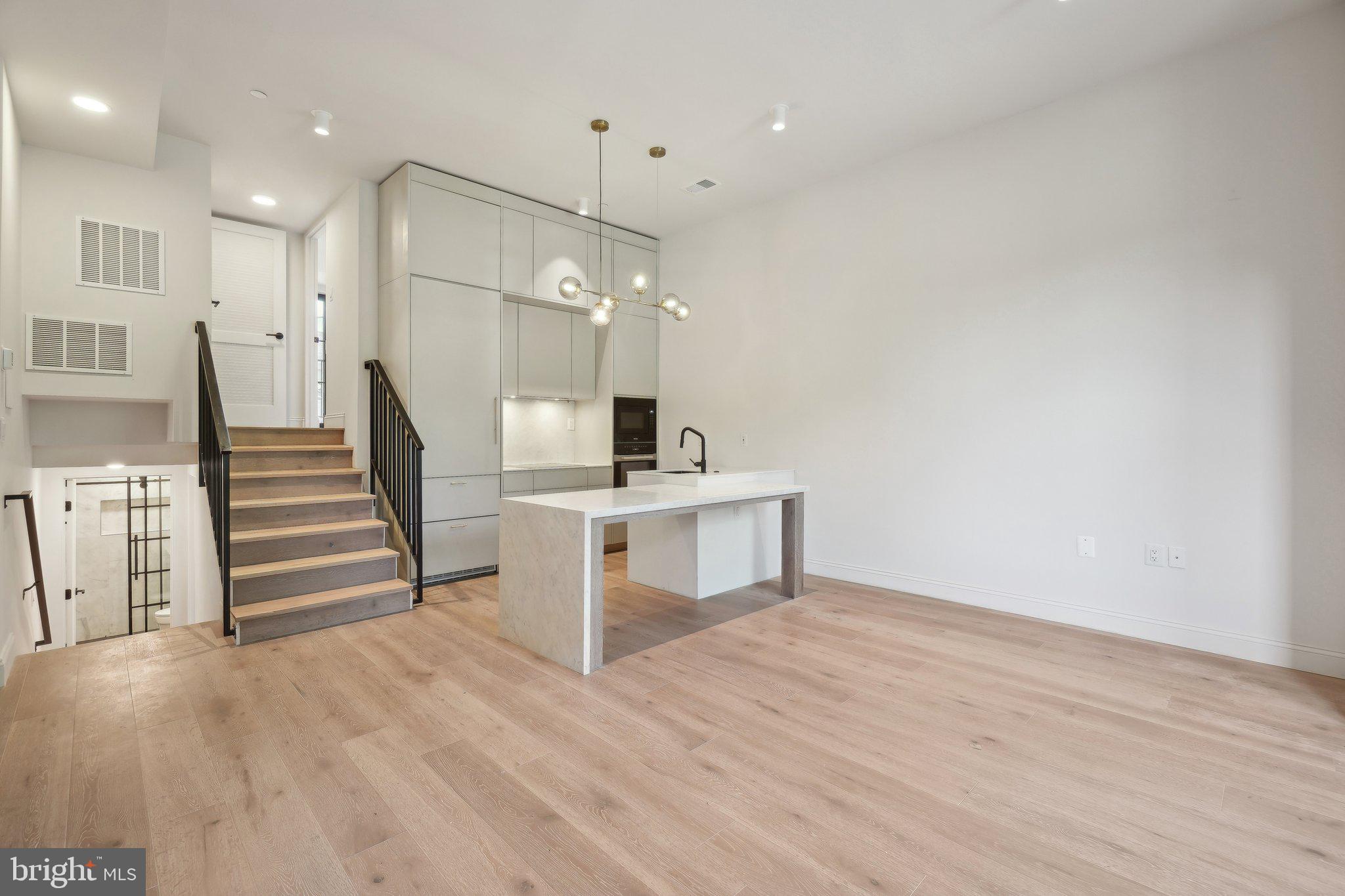 23 LOGAN CIRCLE NW 3