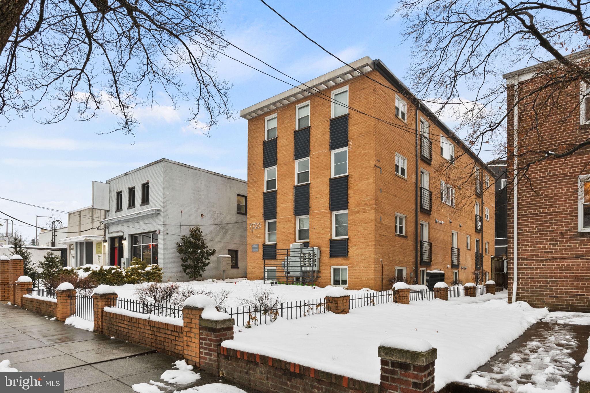 7723 ALASKA AVE NW #103