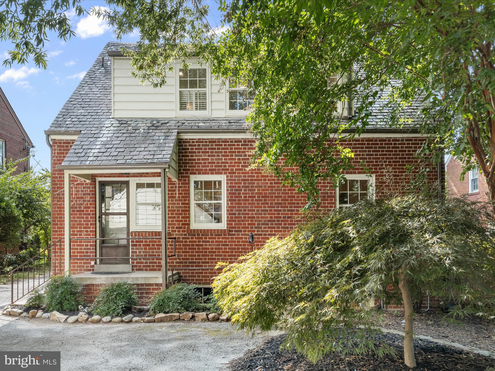 2833 NORTHAMPTON STREET NW