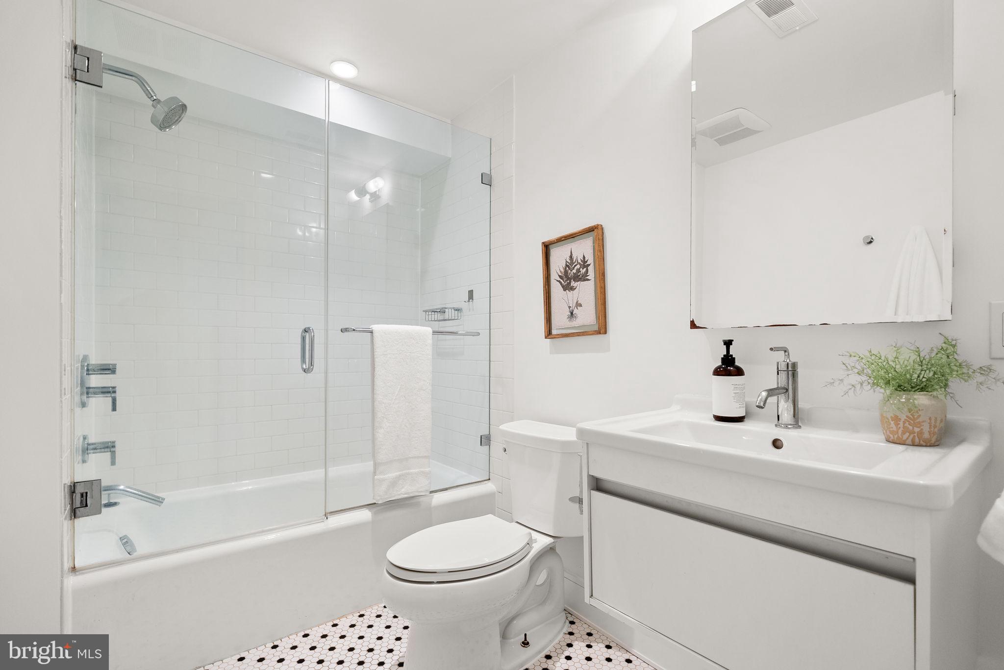 1762 CHURCH STREET NW