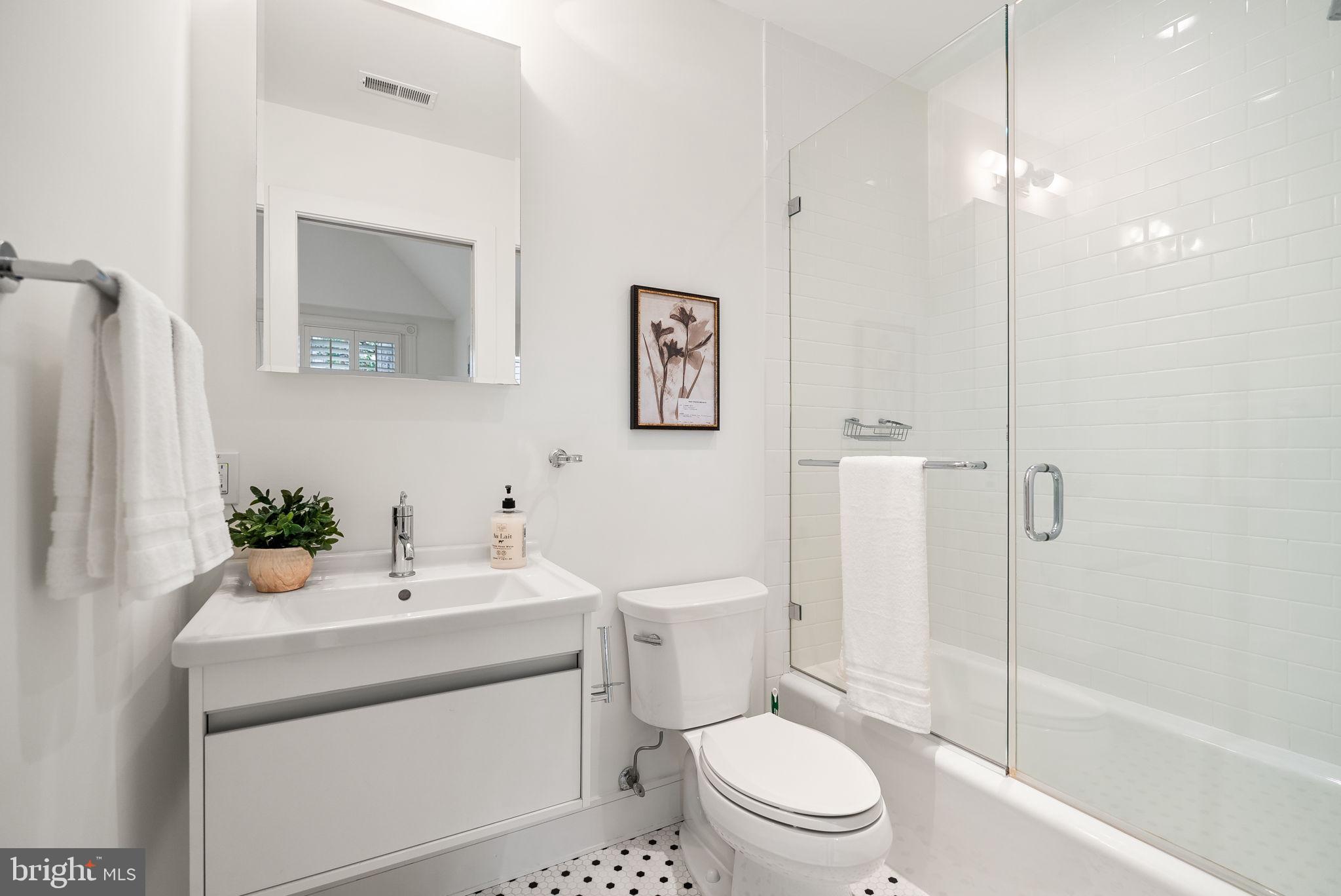 1762 CHURCH STREET NW