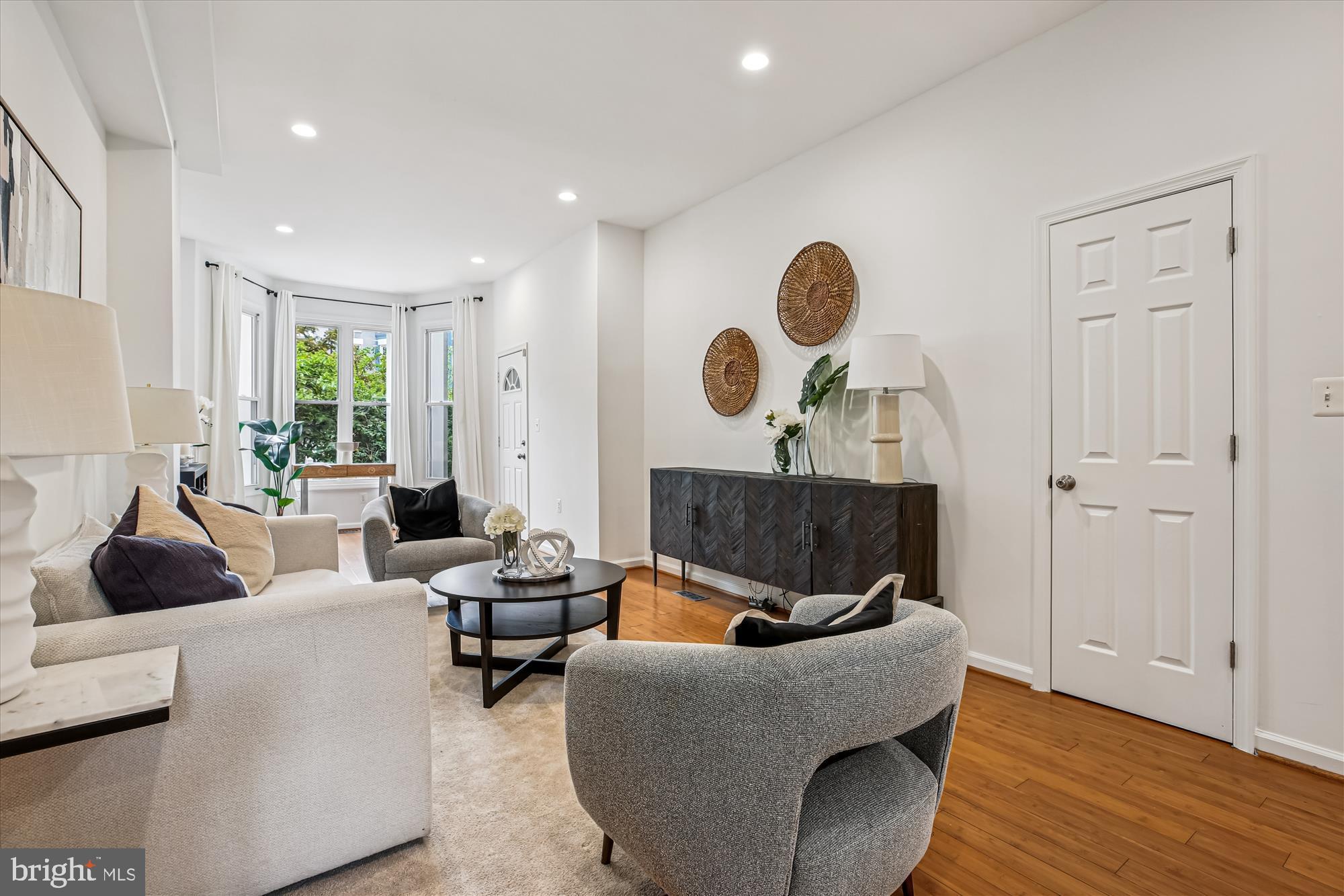 13 R STREET NE 1